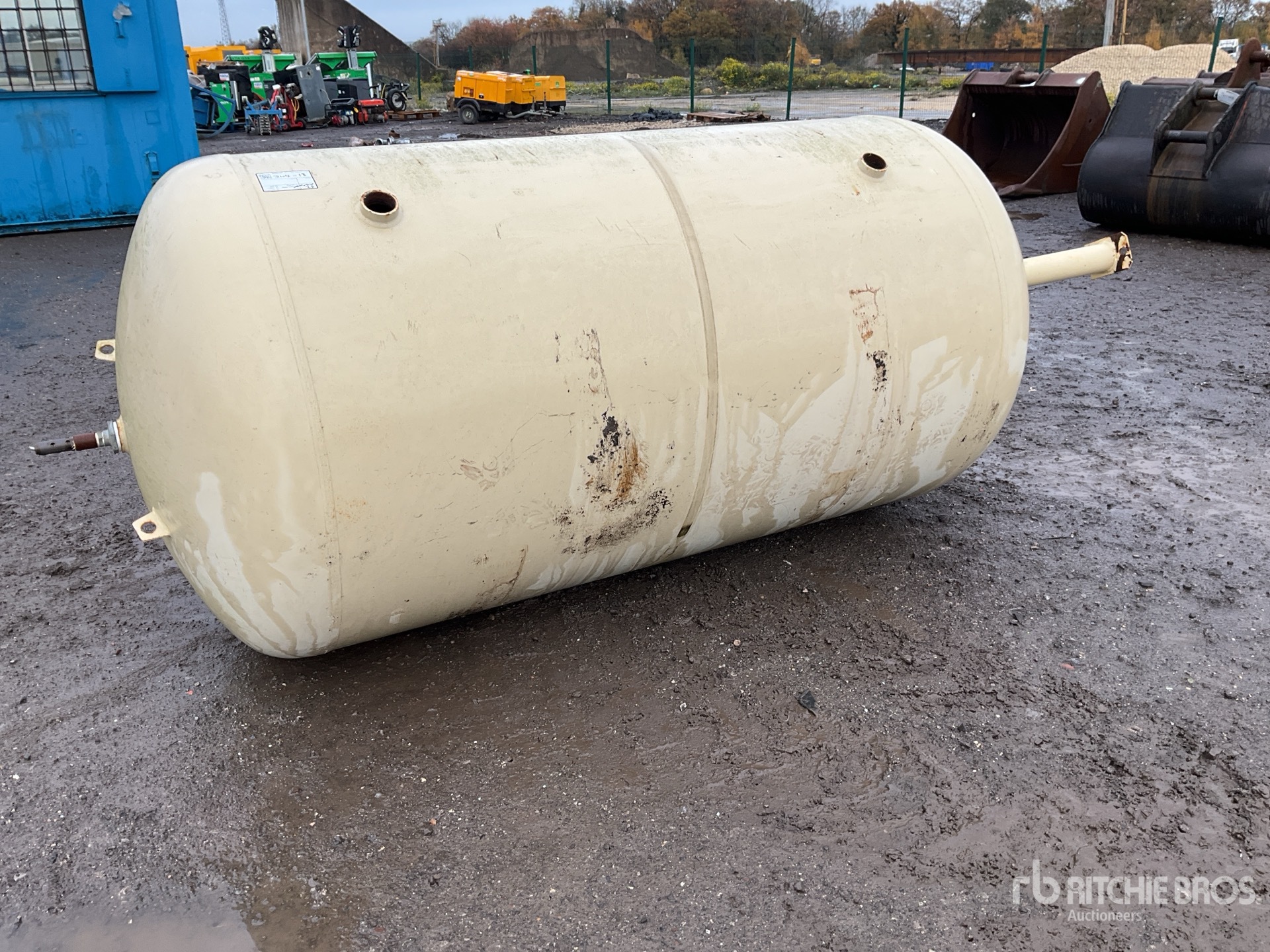 General Appearance with Foto, angolo anteriore sinistro