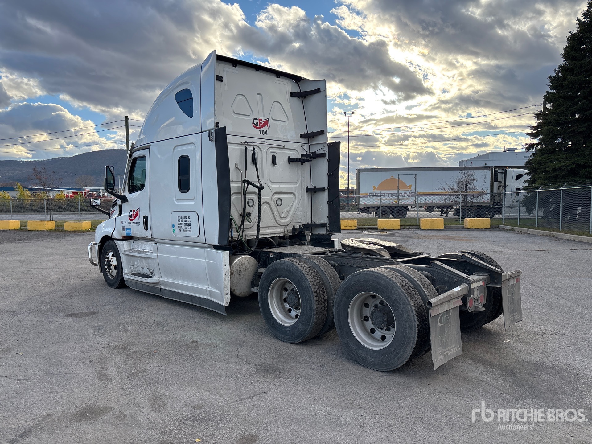 General Appearance with Image, coin arrière gauche