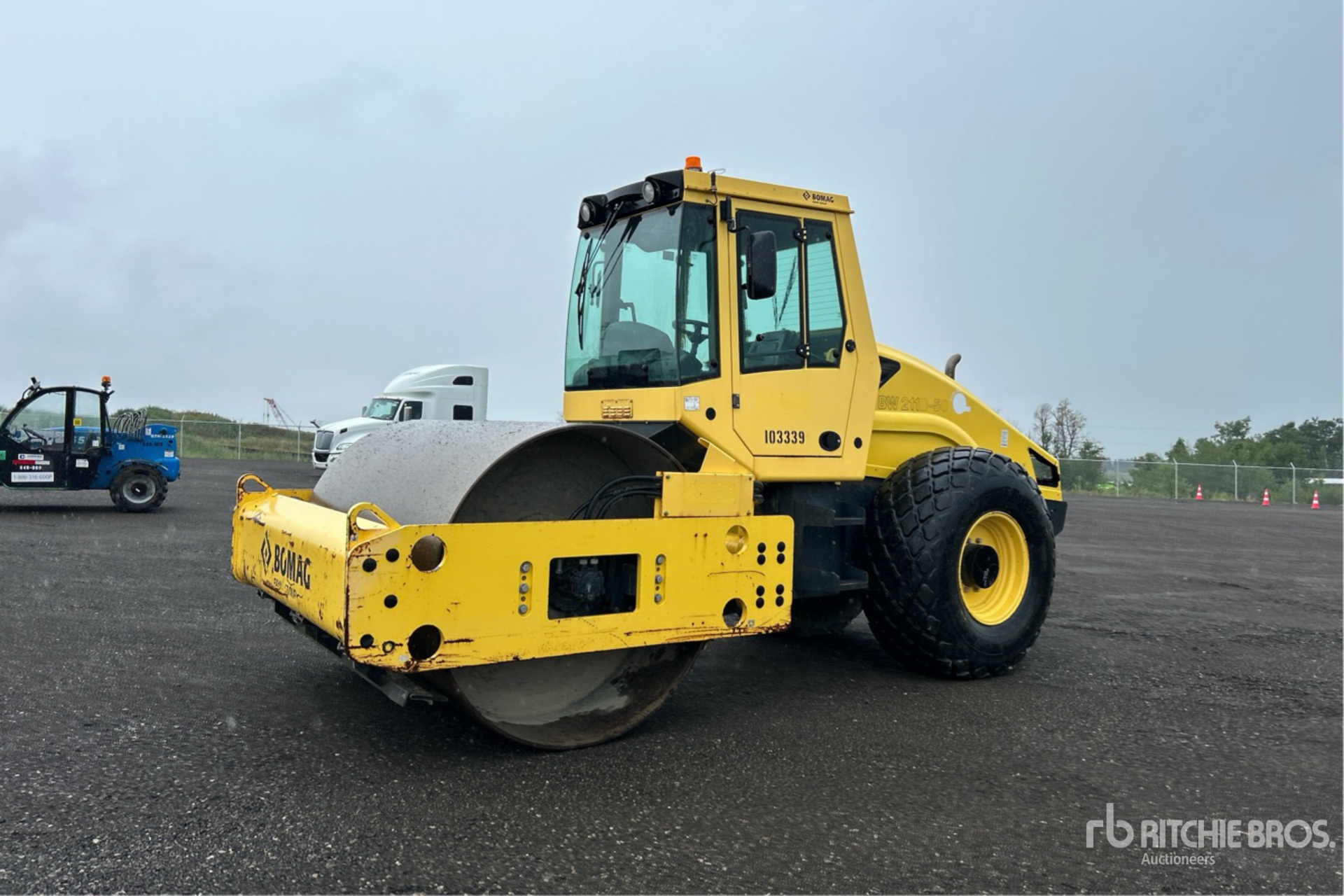 General Appearance with Picture, Left Front Corner