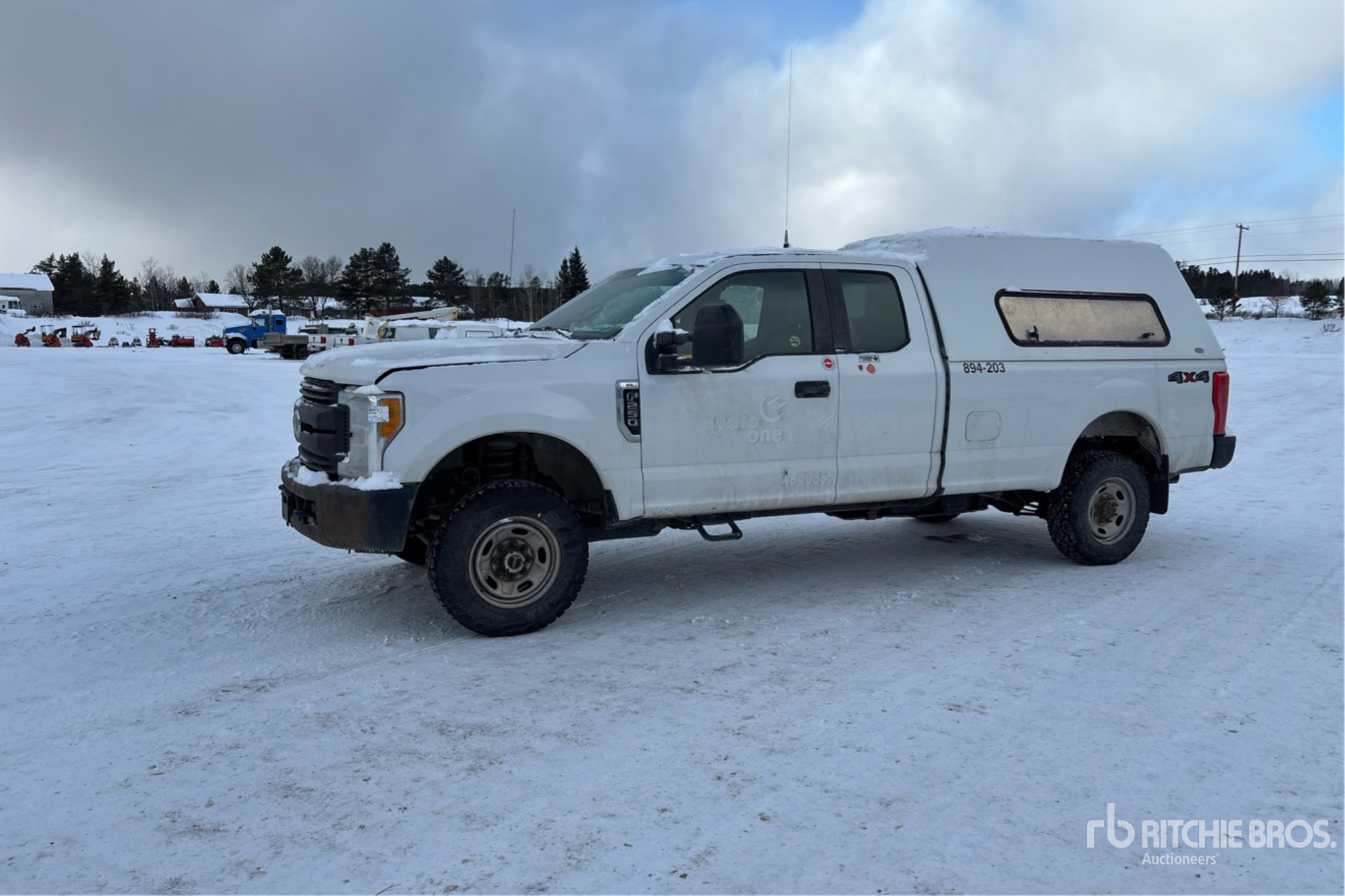 General Appearance with Picture, Left Front Corner