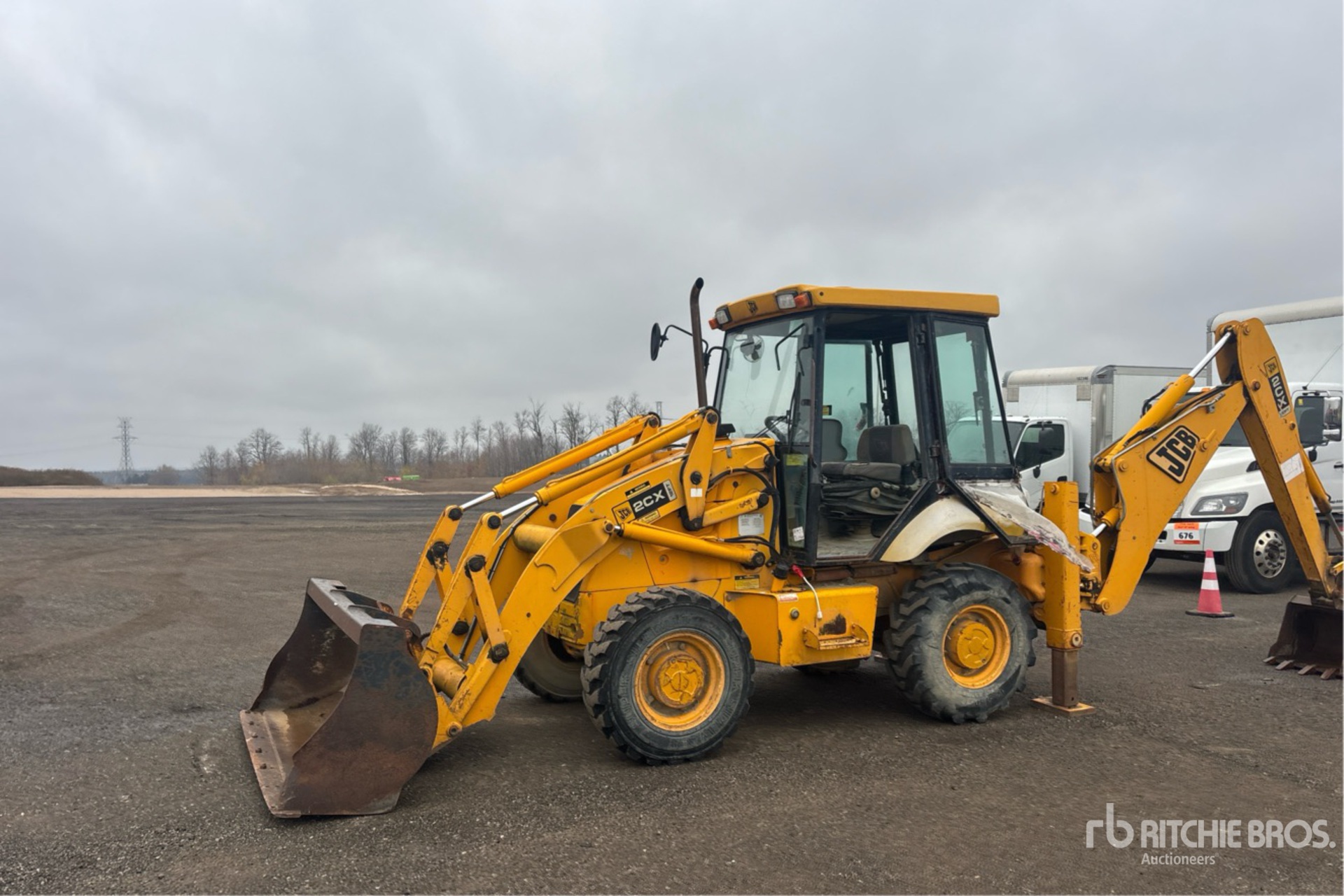 General Appearance with Bild, Ecke vorne links