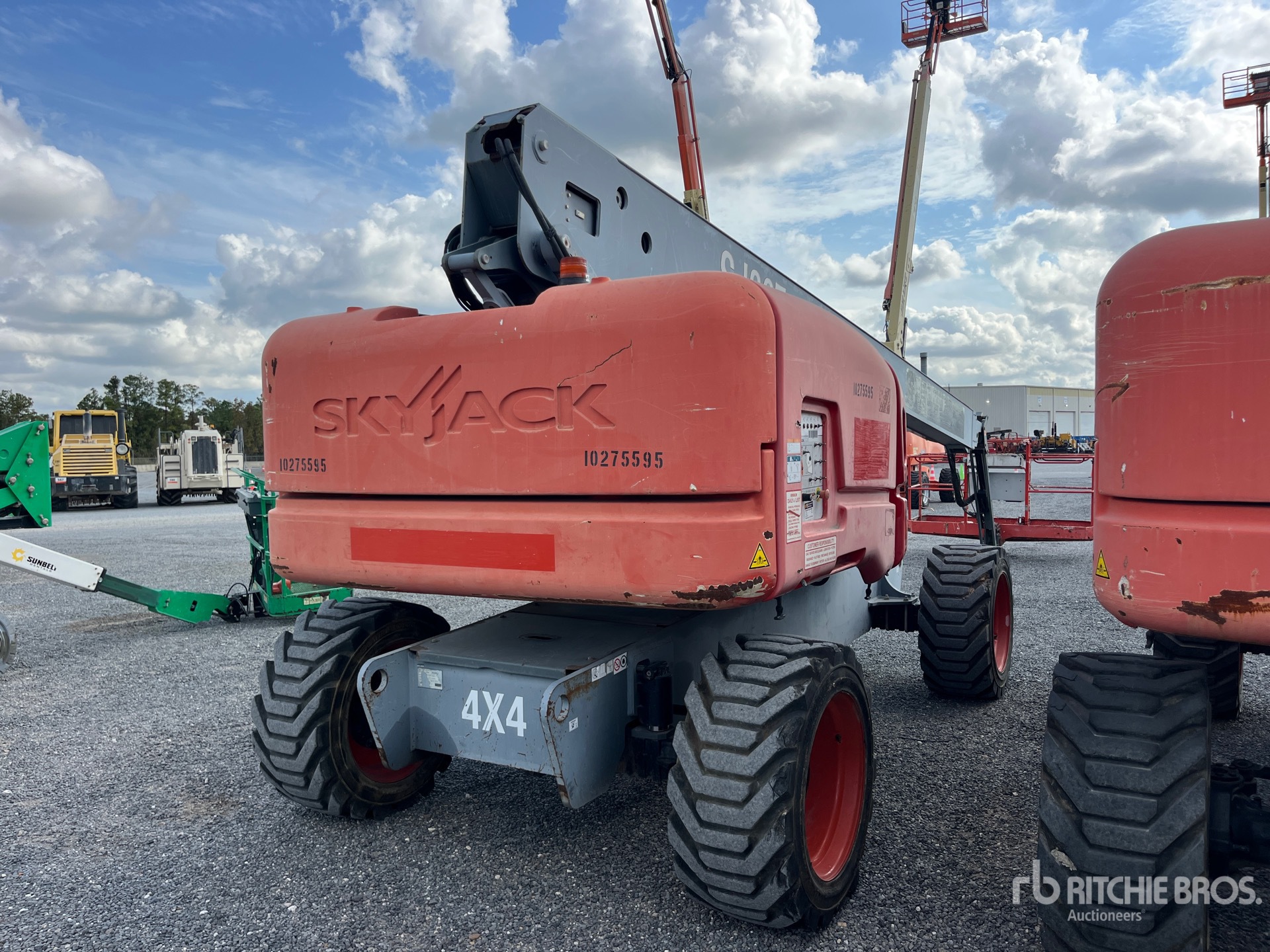 General Appearance with Foto, angolo anteriore sinistro