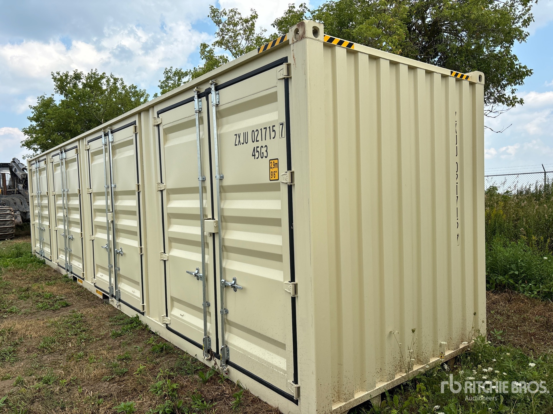 General Appearance with Picture, Right Front Corner