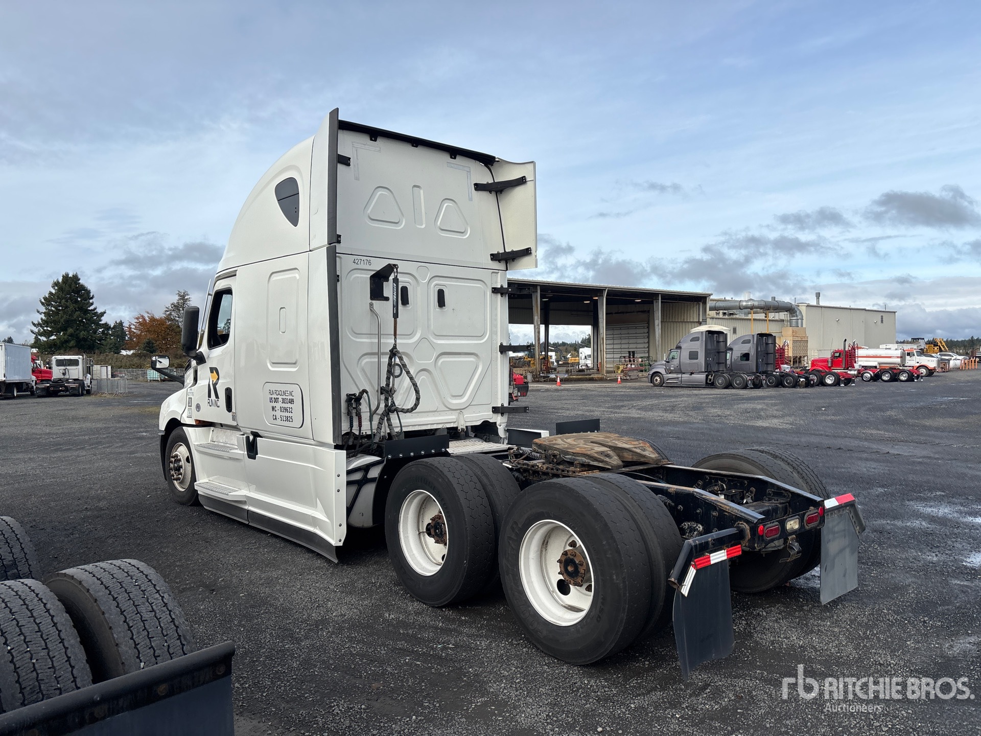 General Appearance with Picture, Left Rear Corner