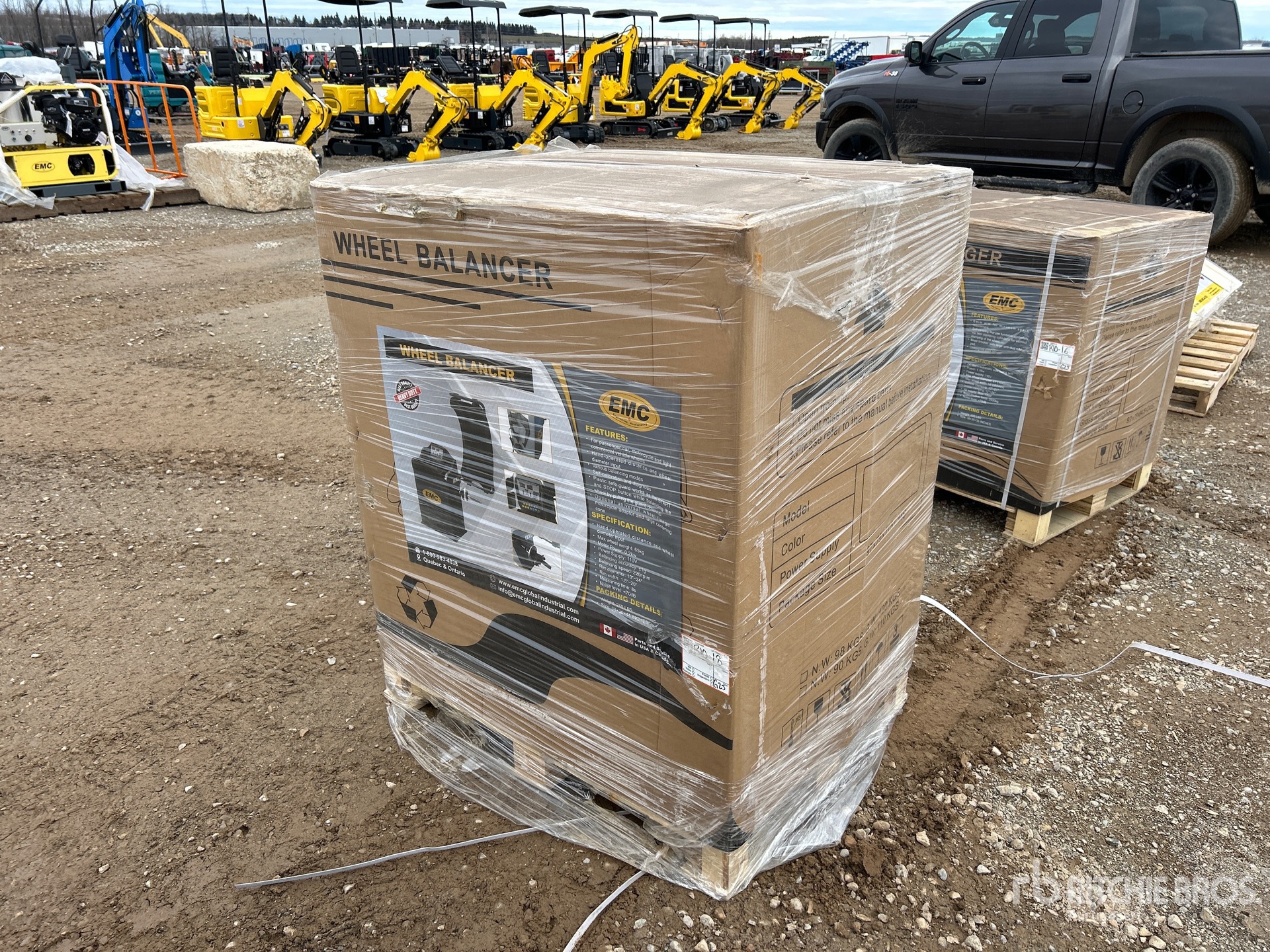 General Appearance with Picture, Left Front Corner