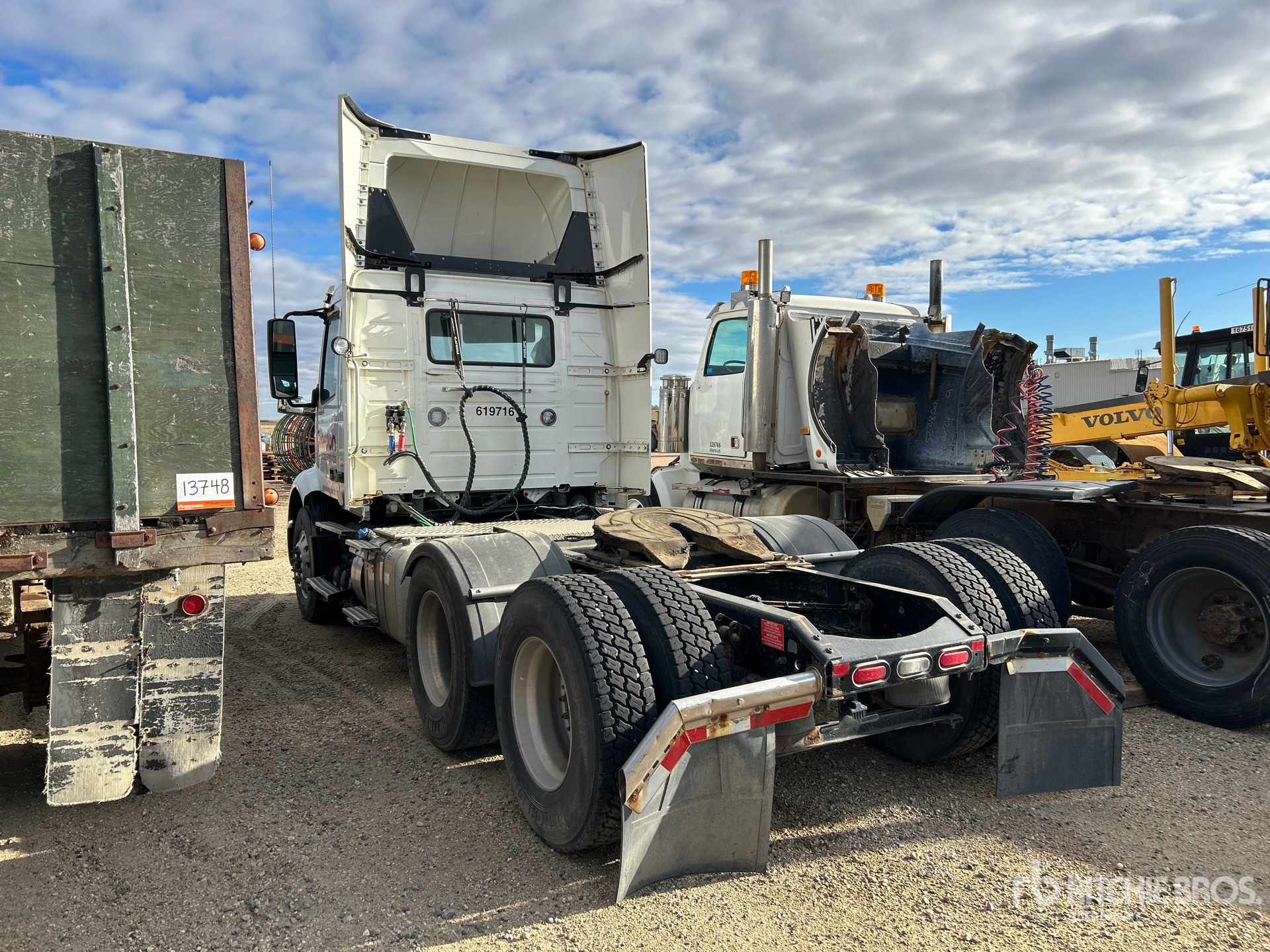 General Appearance with Imagen: esquina trasera izquierda