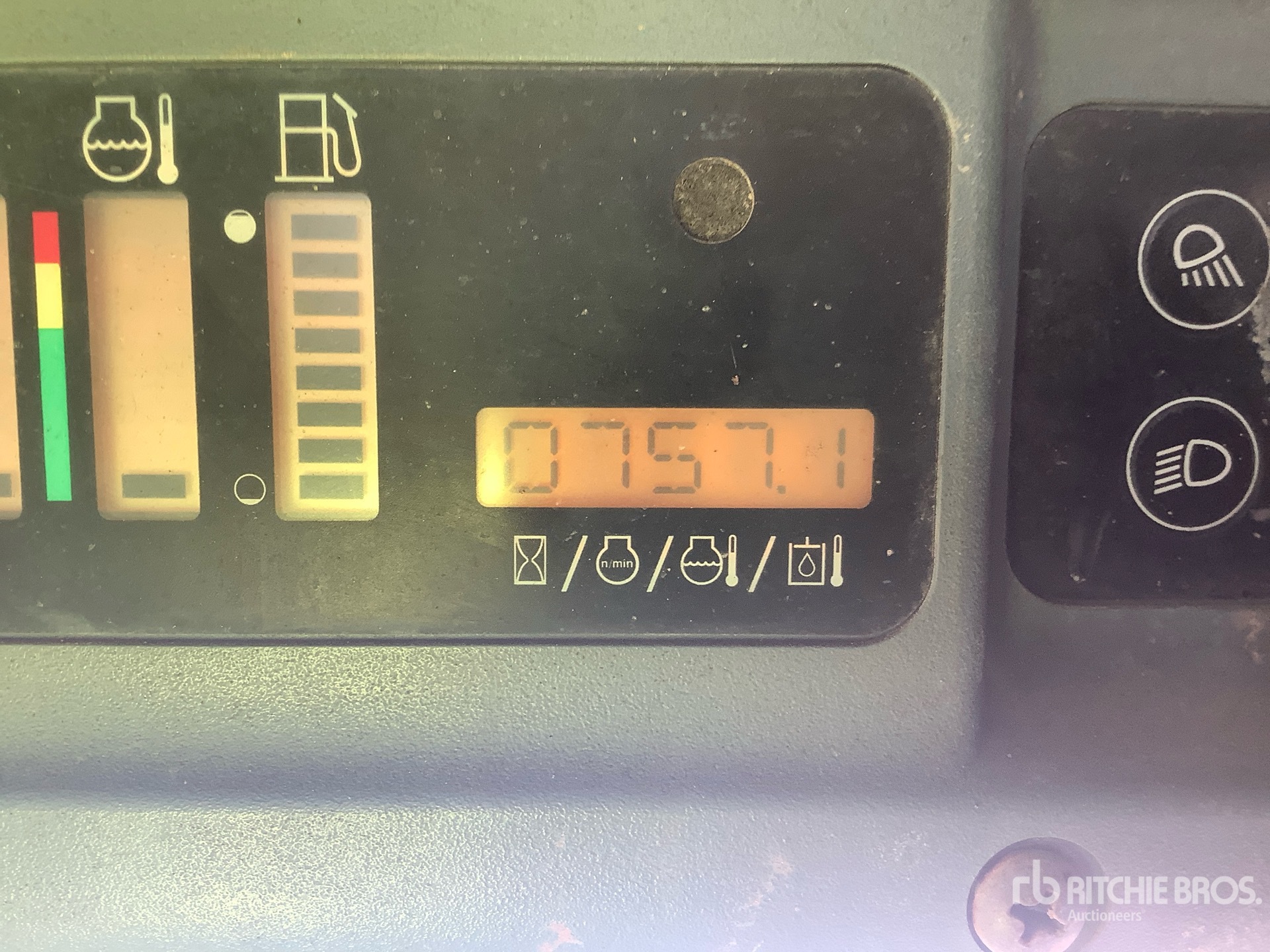 General Appearance with Horímetro / Odómetro