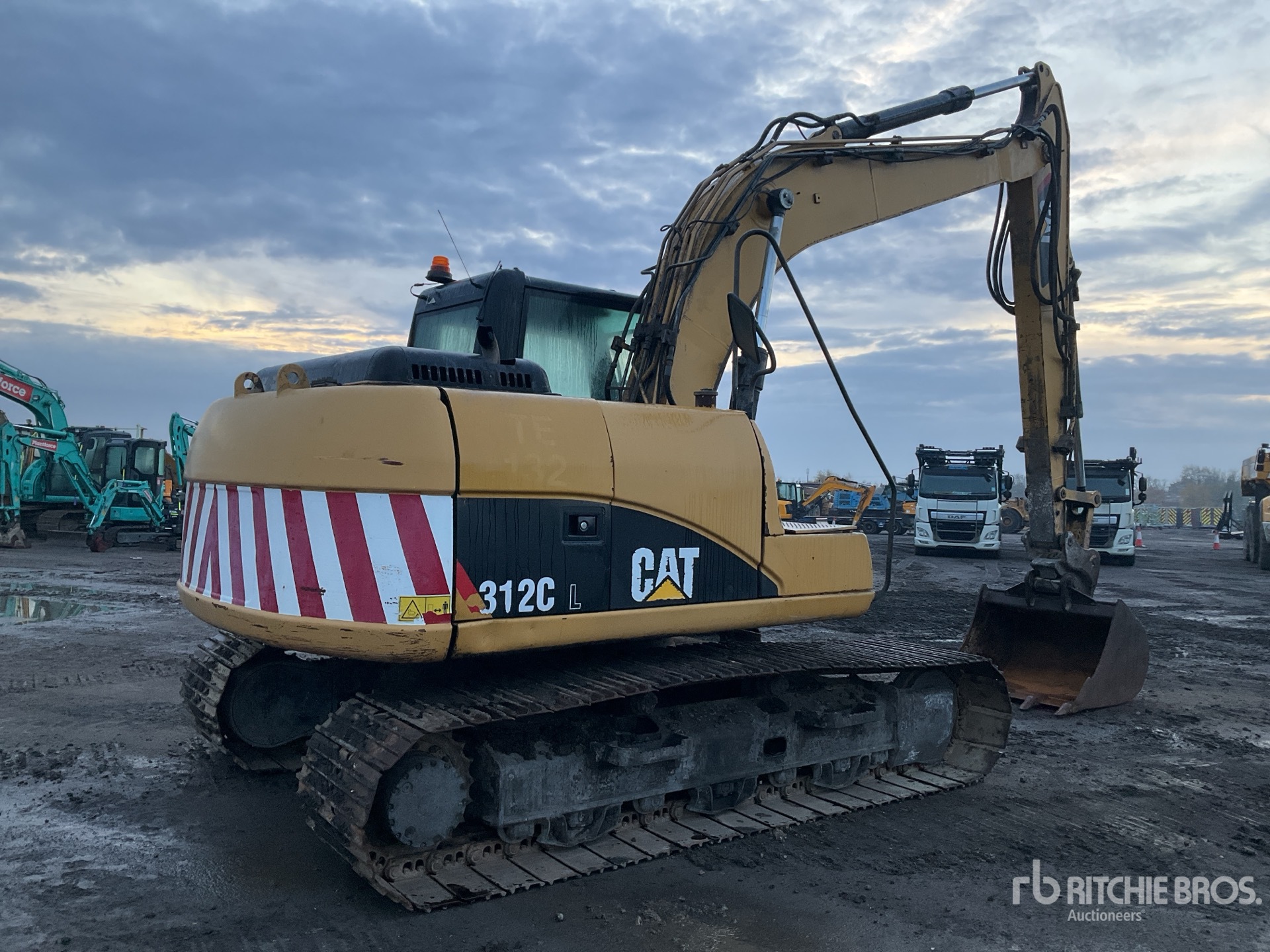 General Appearance with Imagen: esquina trasera derecha