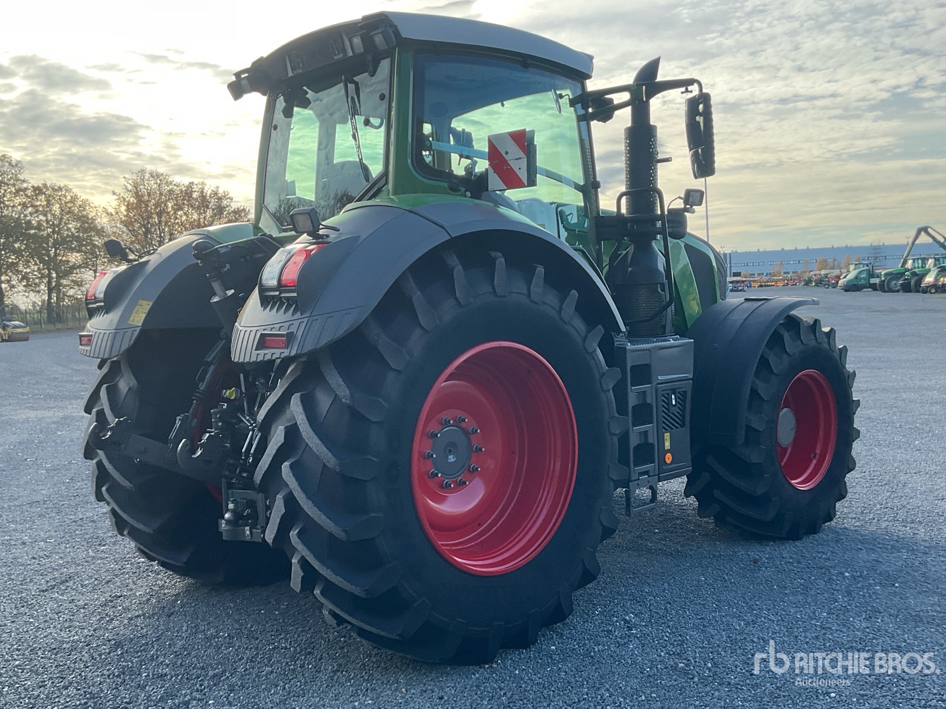 General Appearance with Bild, Ecke hinten rechts