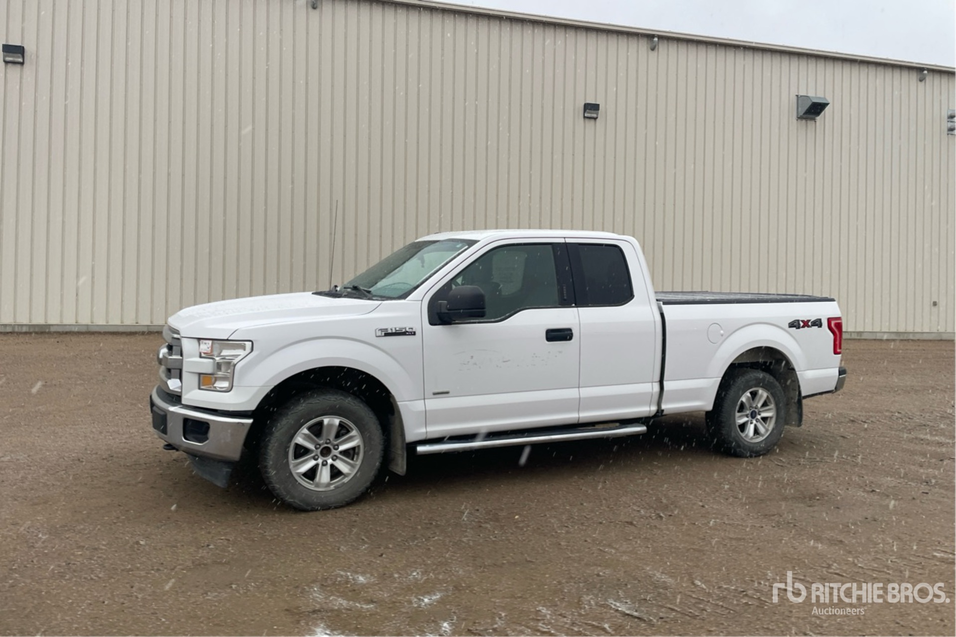 General Appearance with Bild, Ecke vorne links