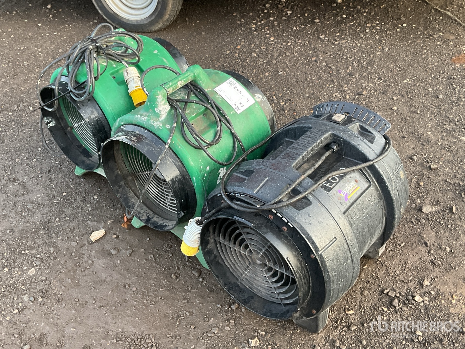 General Appearance with Image, coin avant droit