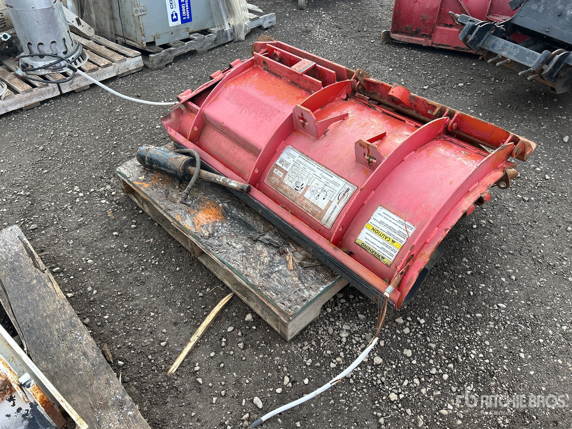 General Appearance with Bild, Ecke hinten rechts