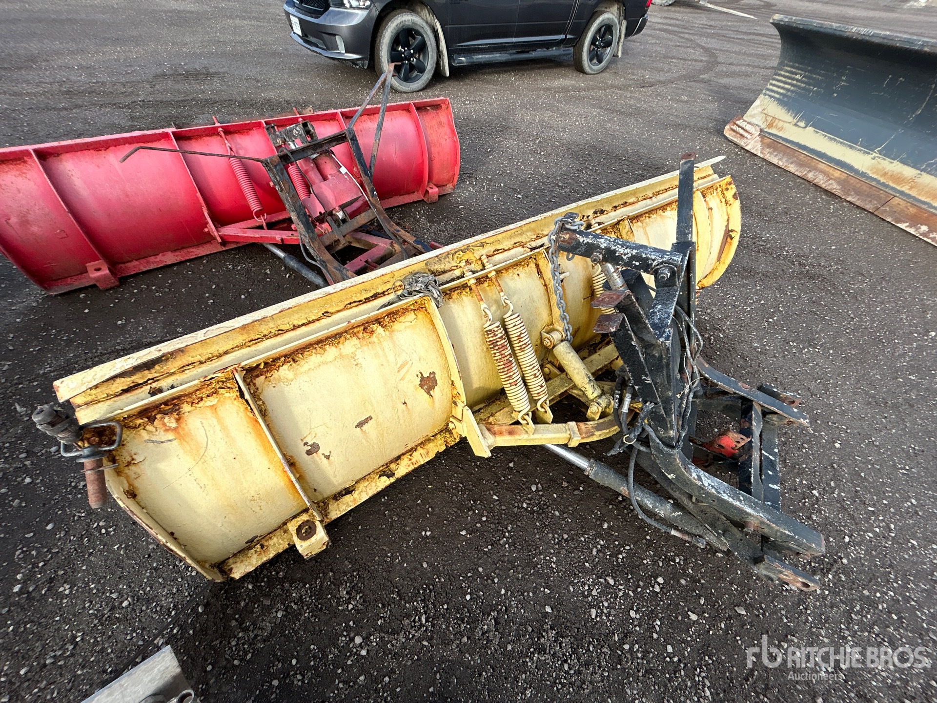 General Appearance with Bild, Ecke hinten links