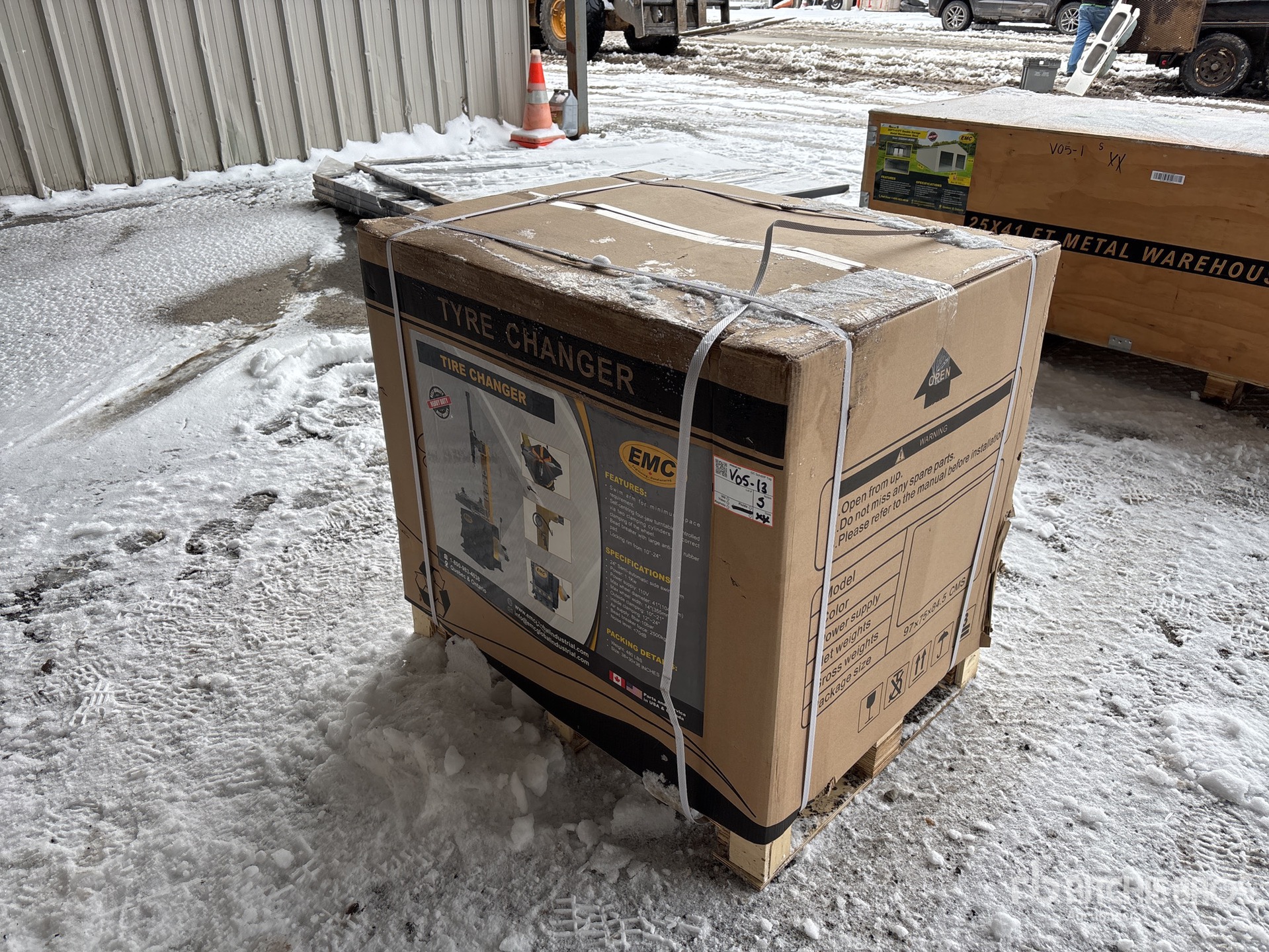 General Appearance with Picture, Left Front Corner