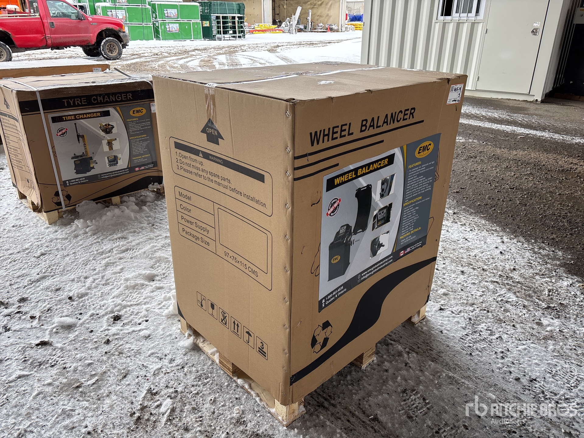 General Appearance with Picture, Right Front Corner