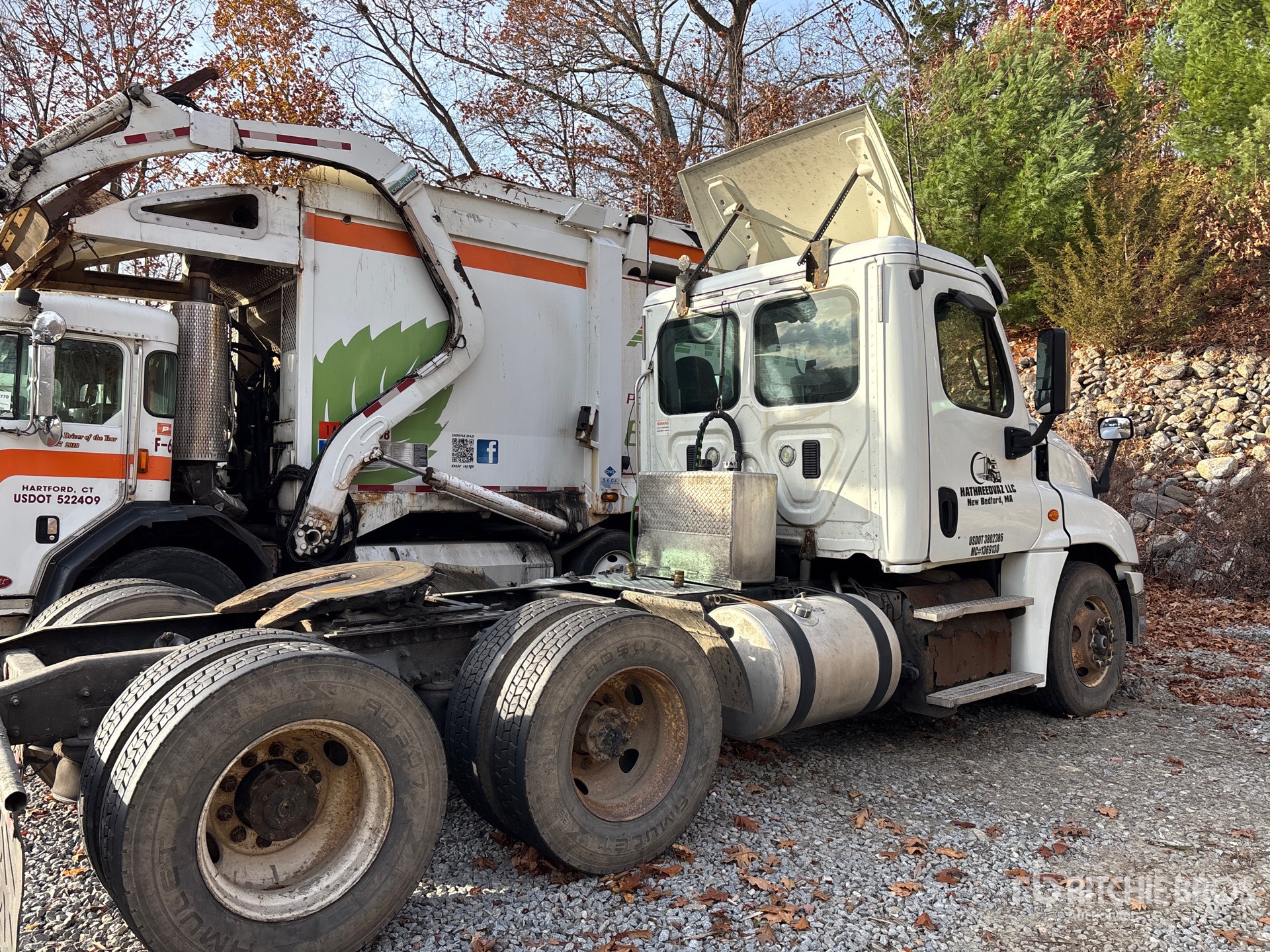 General Appearance with Foto, angolo anteriore sinistro