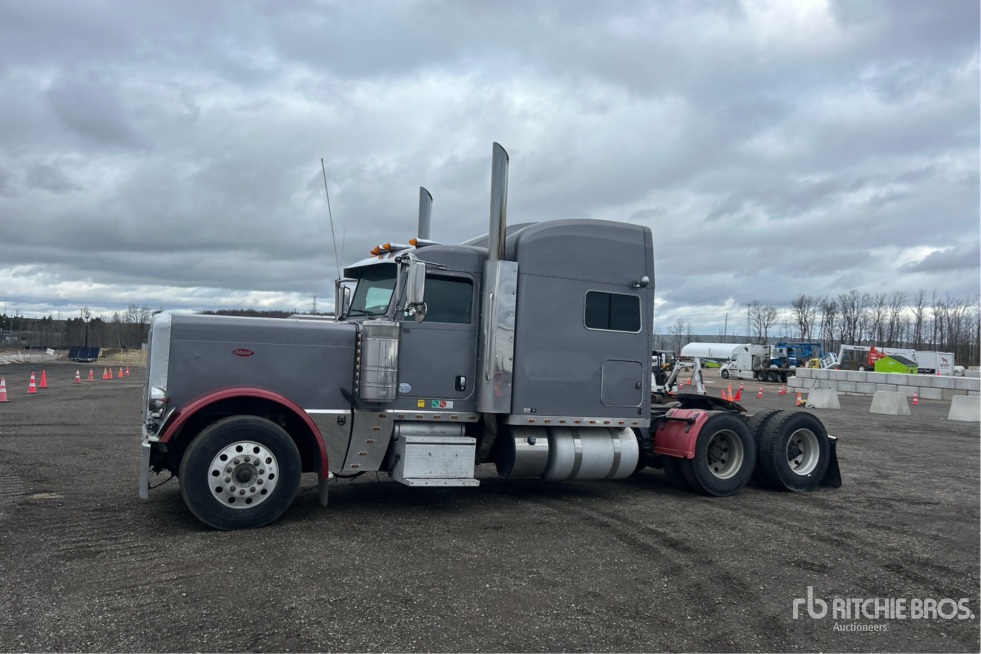 General Appearance with Picture, Left Front Corner