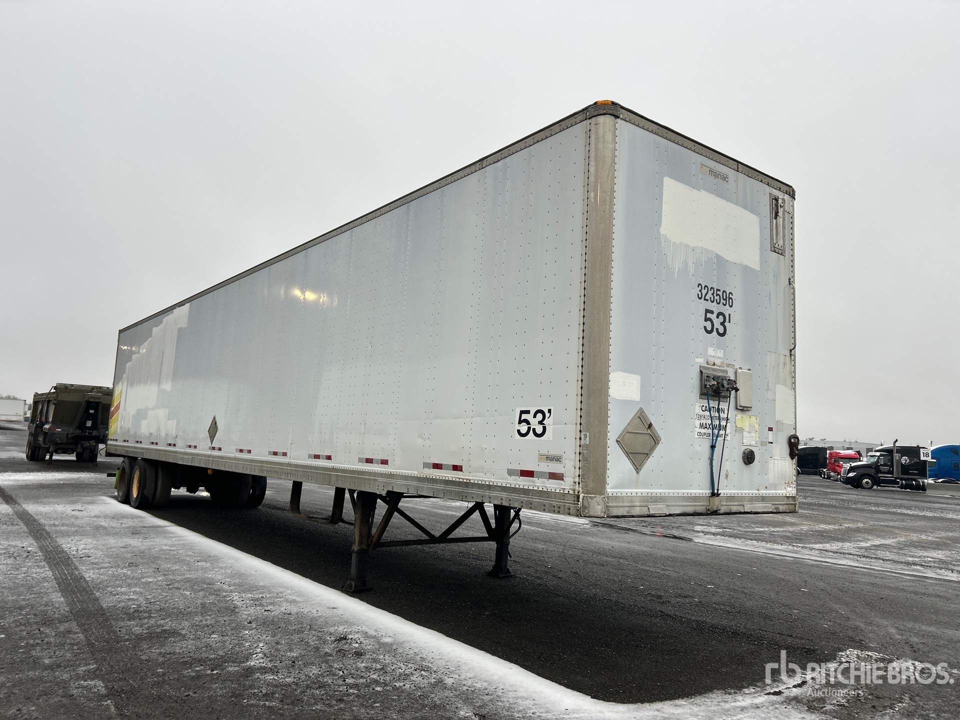 Aspect général with Image, coin avant droit