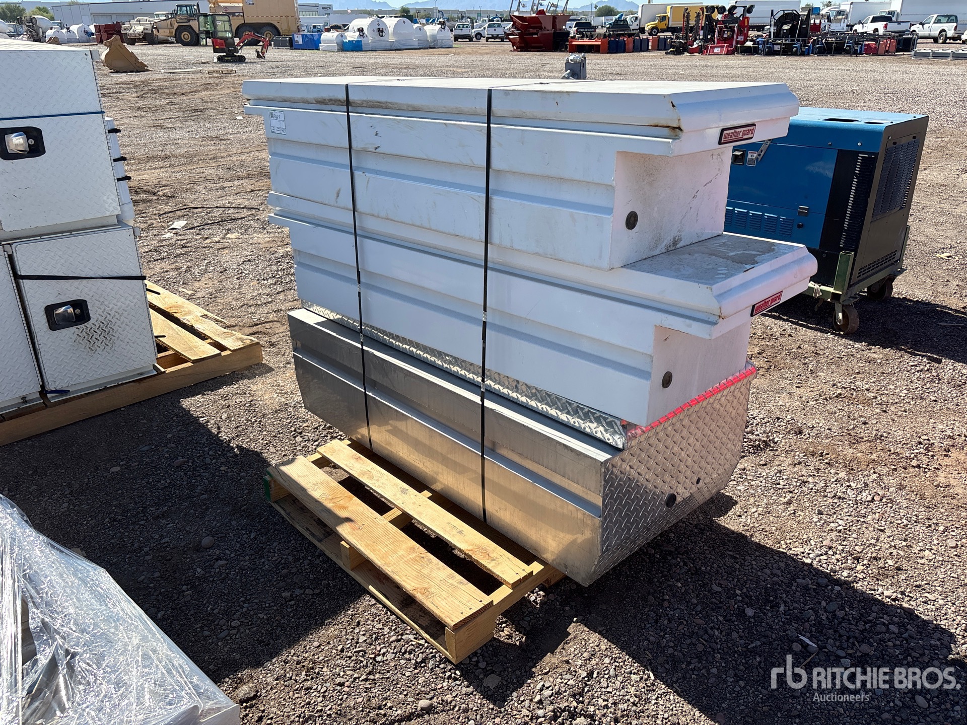 Aspect général with Image, coin arrière droit