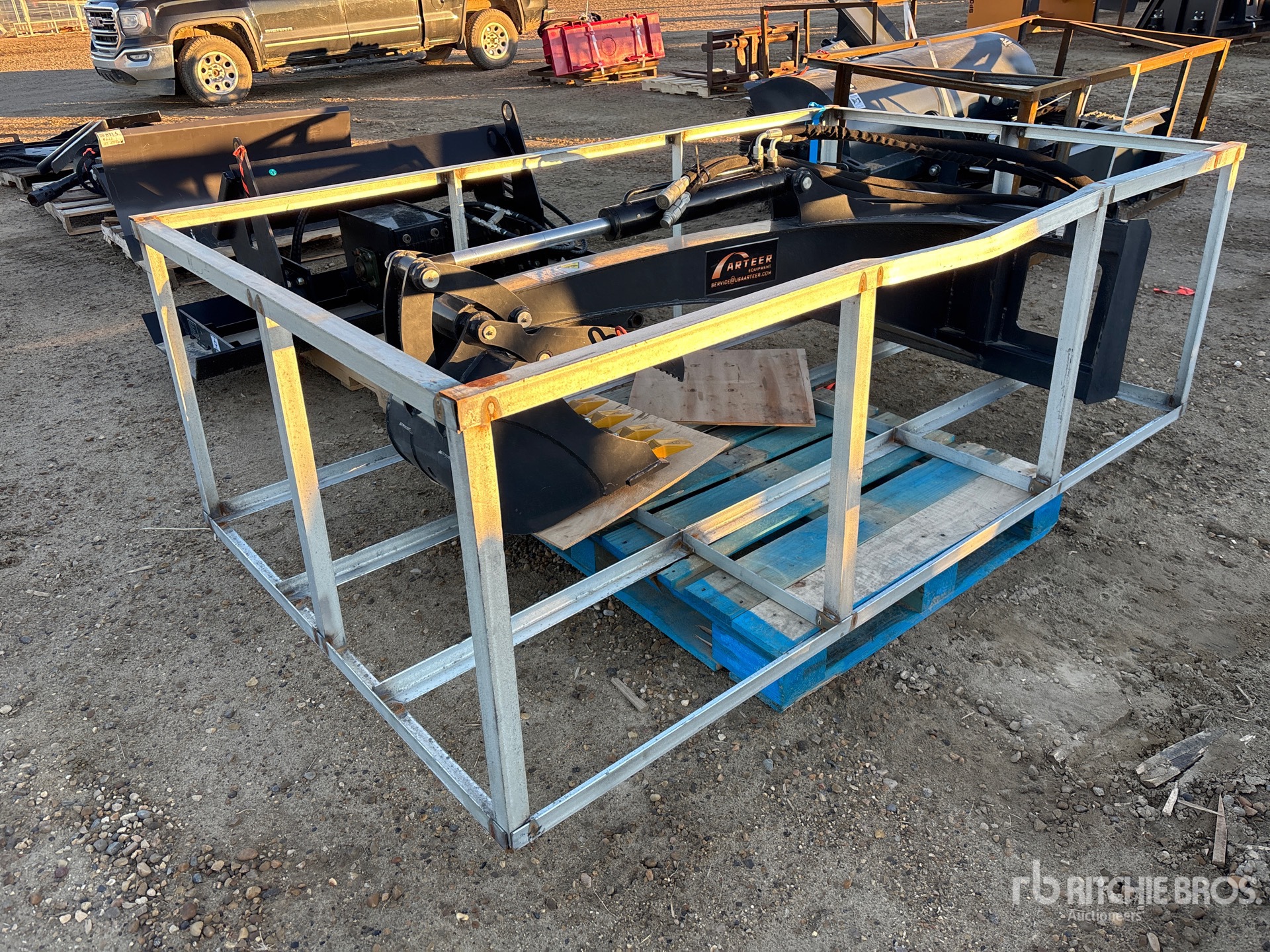 General Appearance with Picture, Left Rear Corner