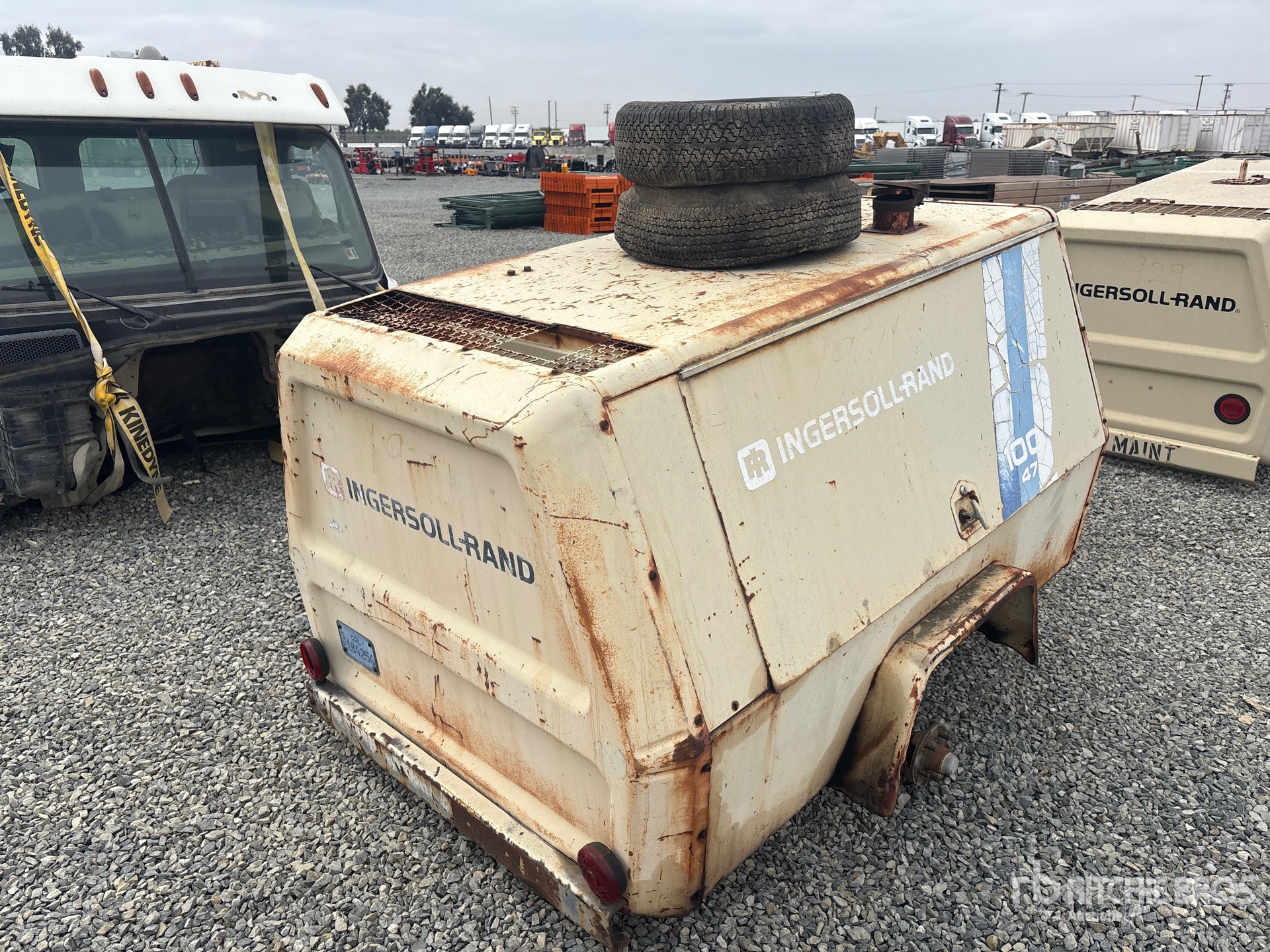 General Appearance with Zdjęcie, prawy dolny róg