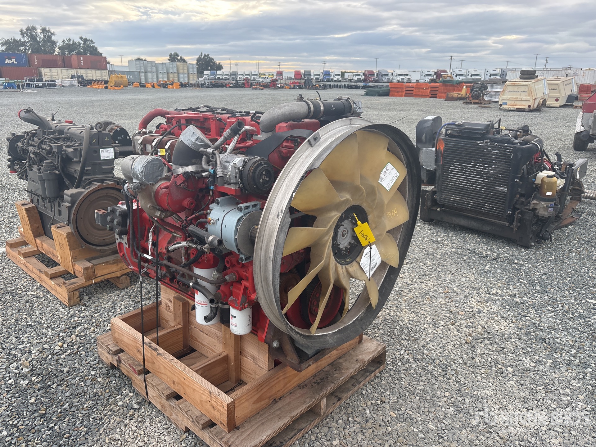 Aspect général with Image, coin avant droit