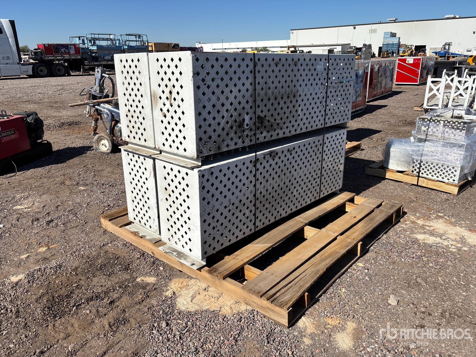 Aspect général with Image, coin arrière gauche