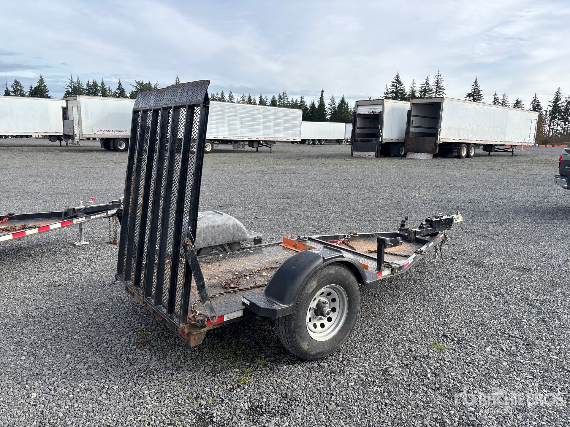 Aspect général with Image, coin arrière droit