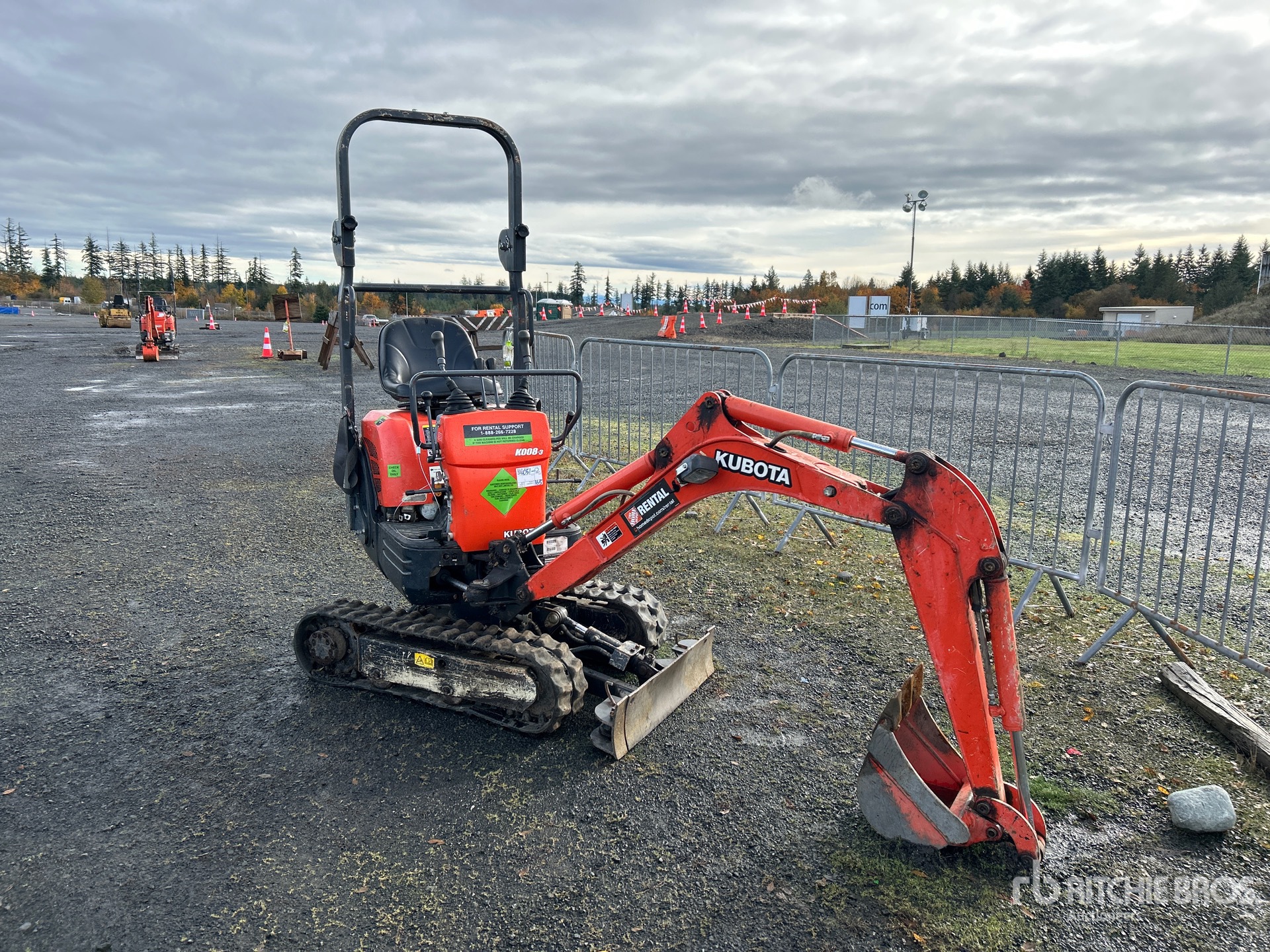 General Appearance with Picture, Right Front Corner