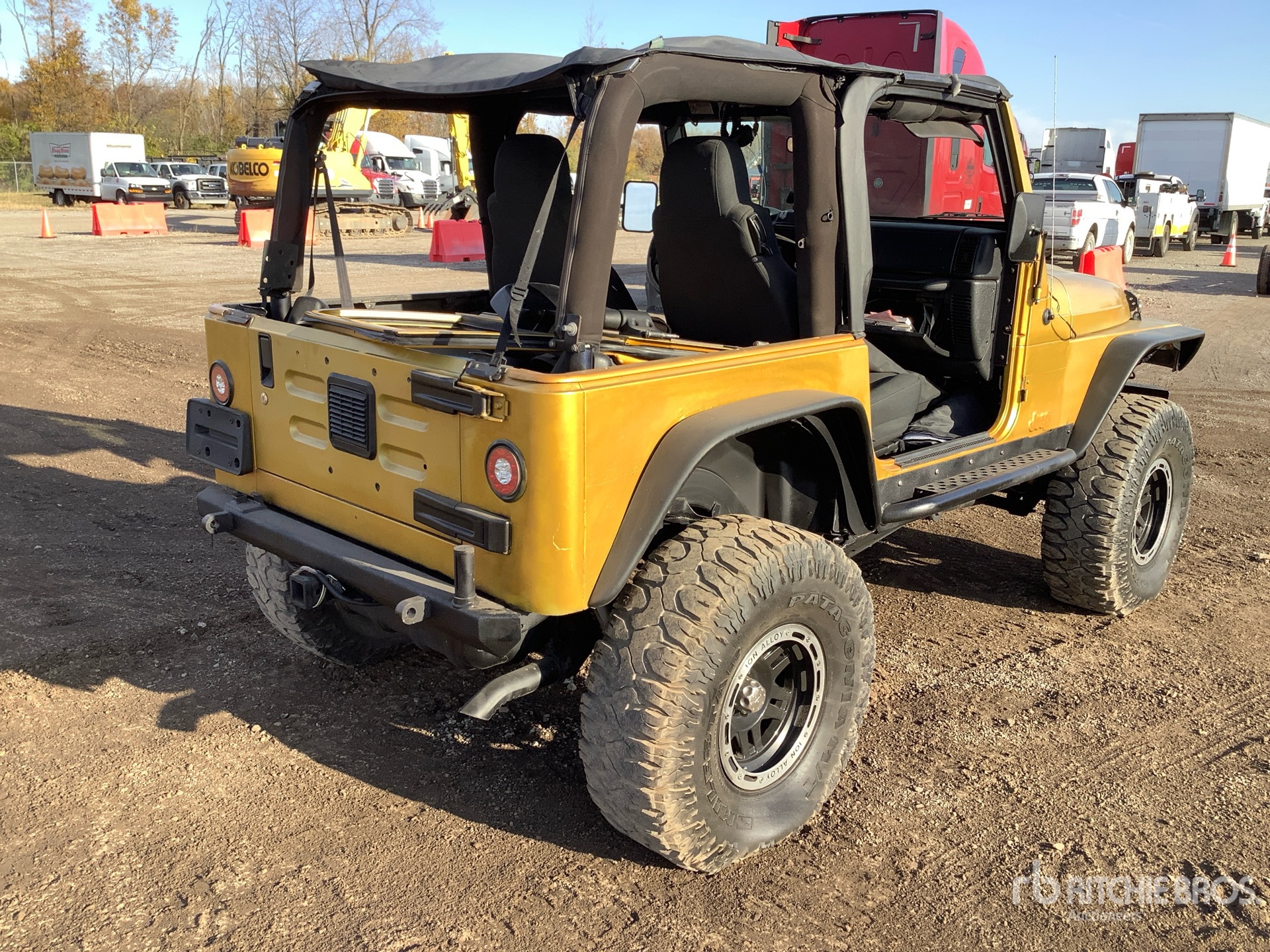 Aspect général with Image, coin arrière droit