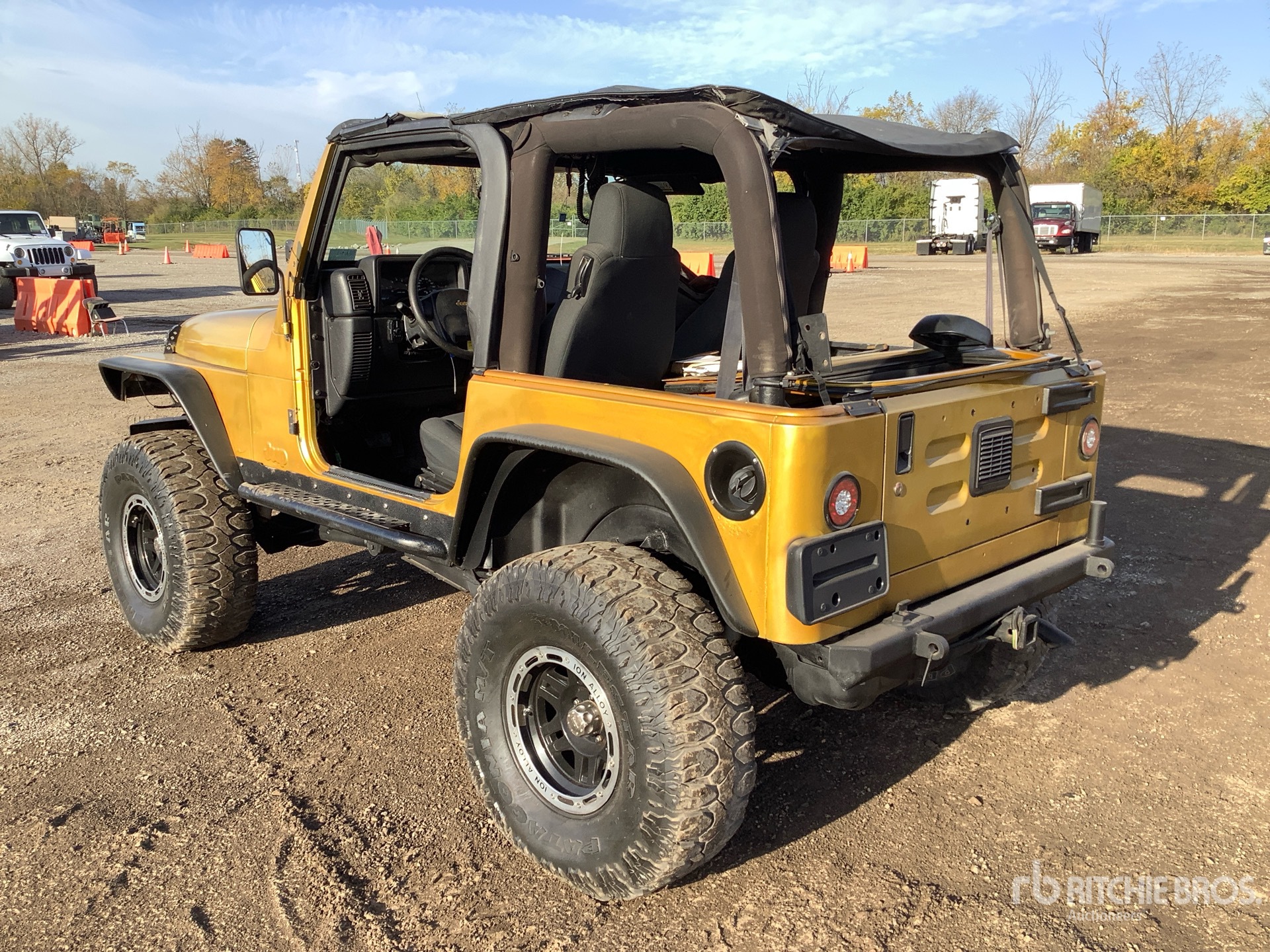 Aspect général with Image, coin arrière gauche