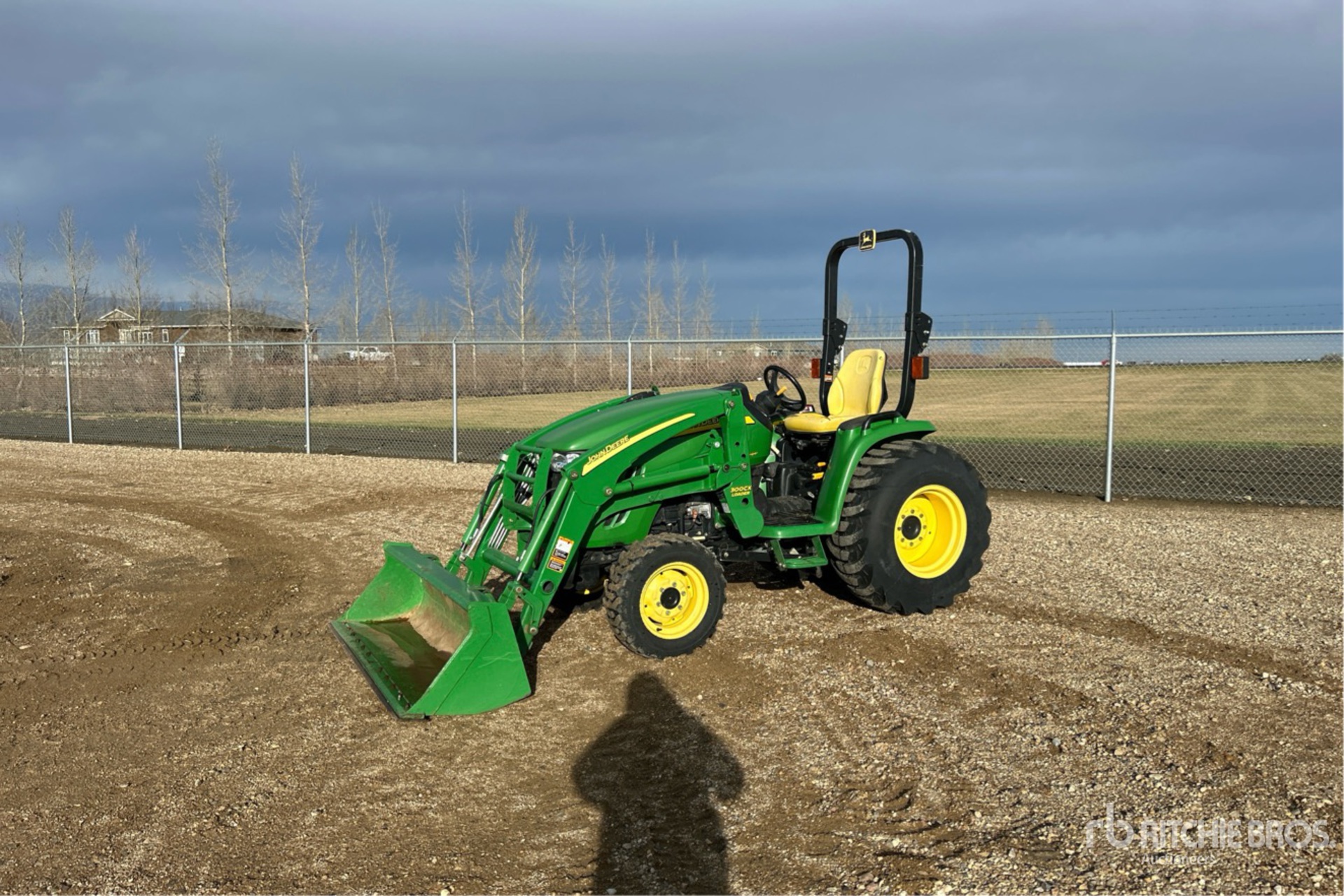 General Appearance with Bild, Ecke vorne links