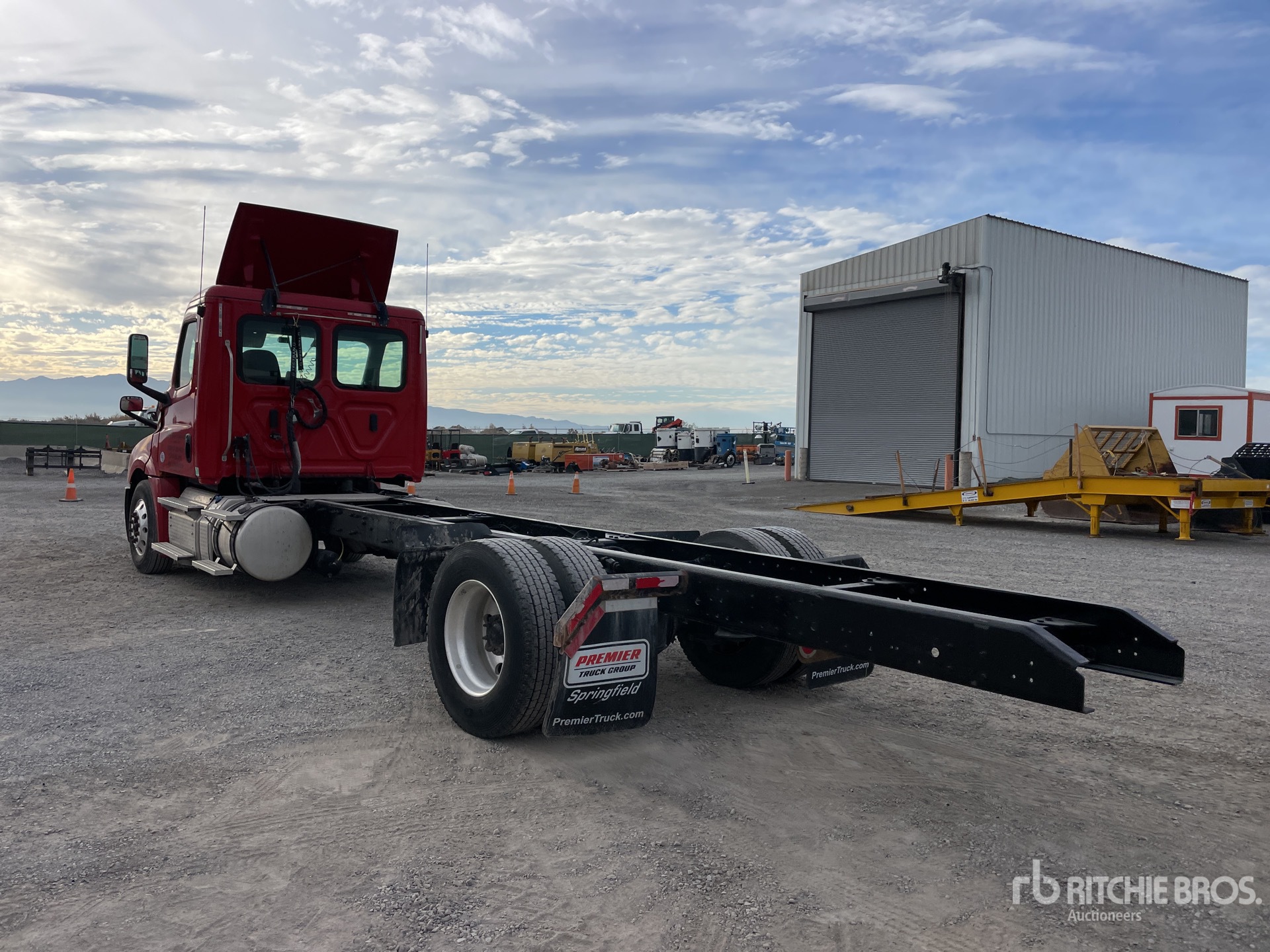 Aspect général with Image, coin arrière gauche