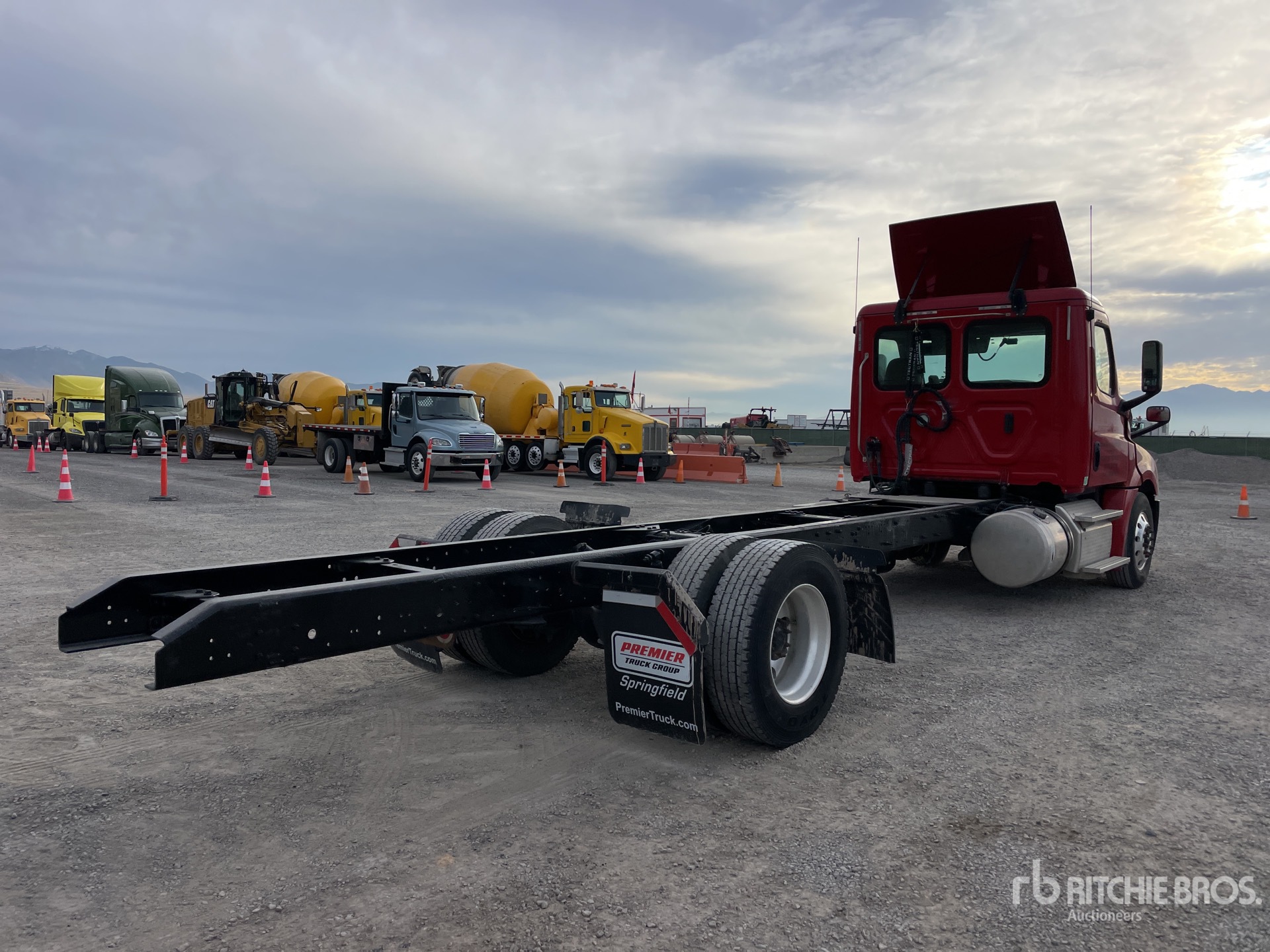 Aspect général with Image, coin arrière droit