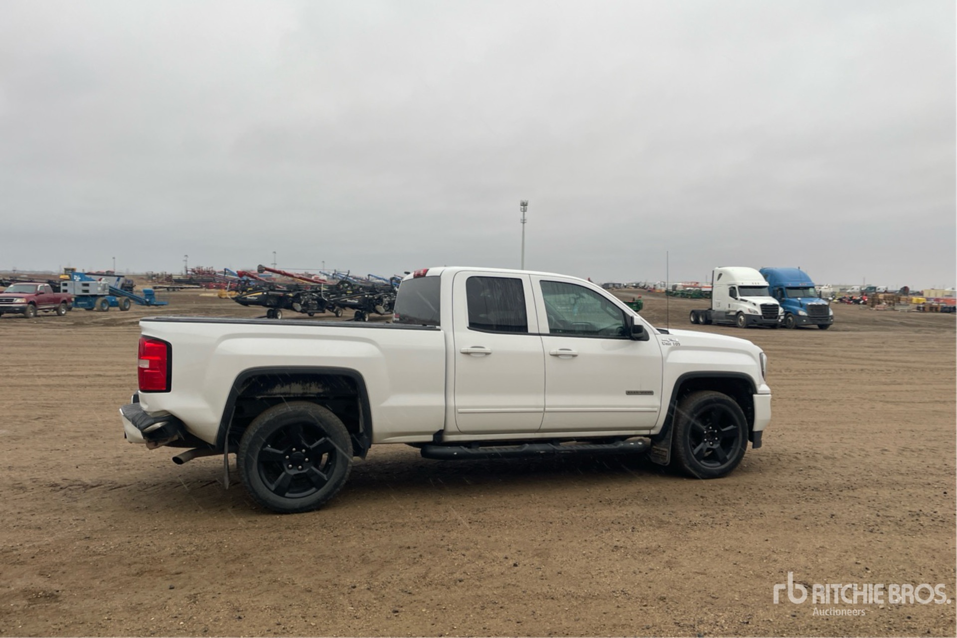 General Appearance with Bild, Ecke hinten rechts