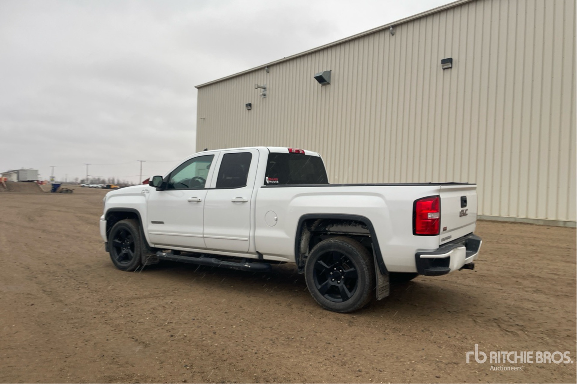 General Appearance with Bild, Ecke hinten links