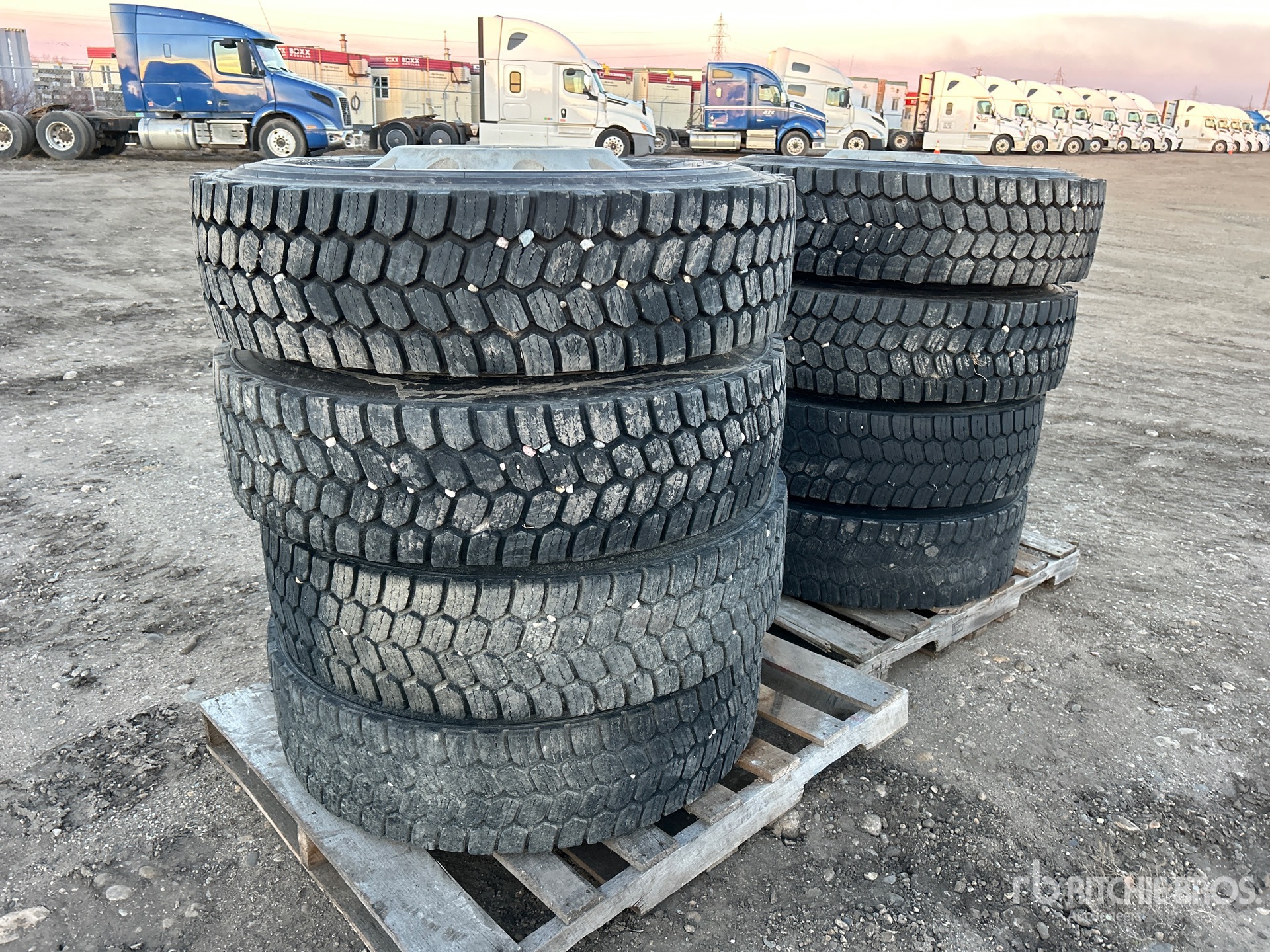 General Appearance with Image, coin avant droit