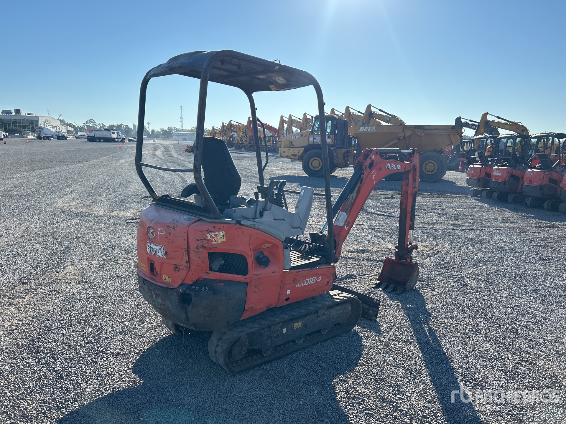 General Appearance with Bild, Ecke hinten rechts