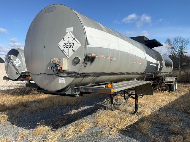 2004 Etnyre TR6 T/A 6750 gal Asphalt Tank Trailer