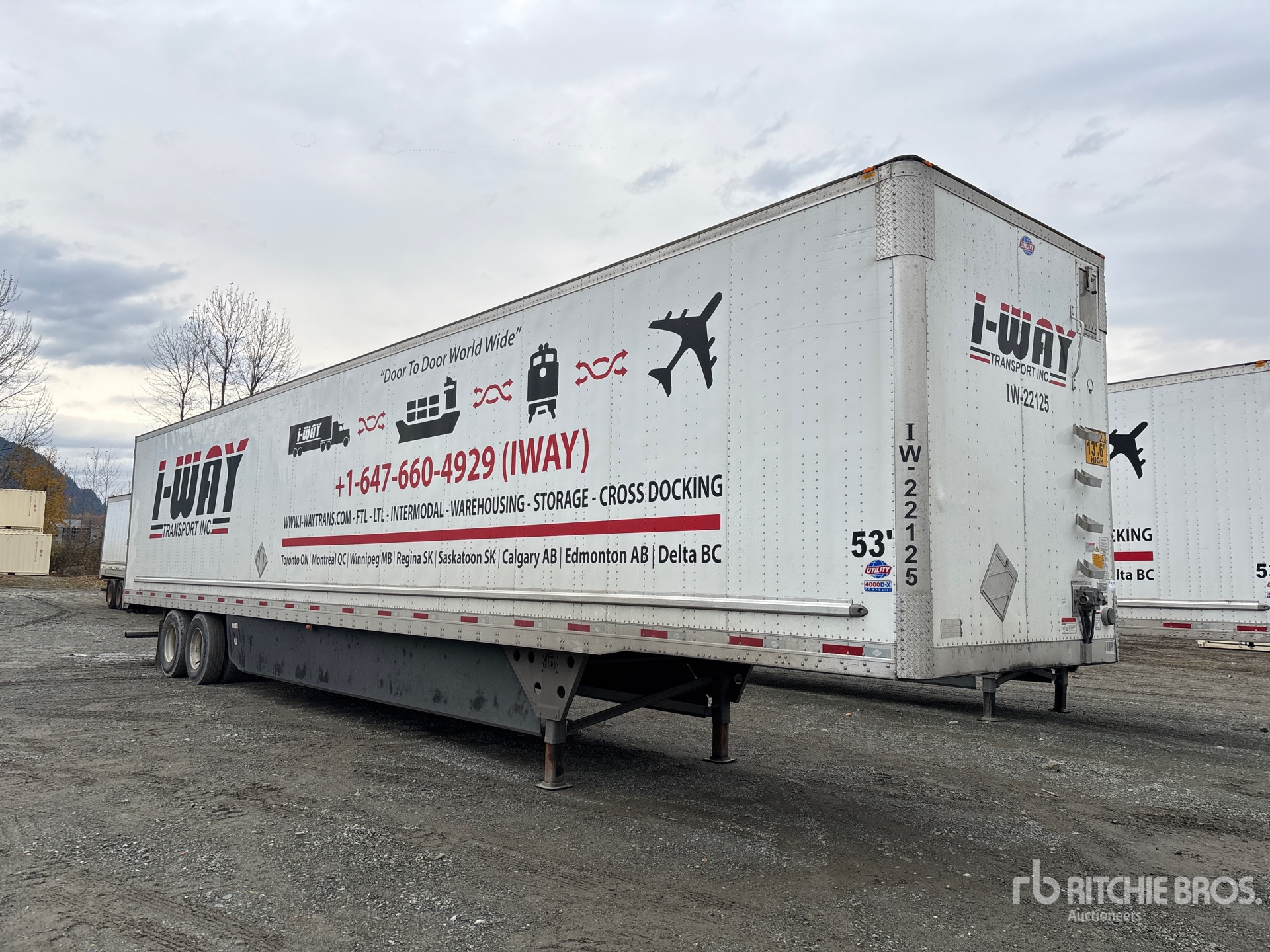 Aspect général with Image, coin avant droit