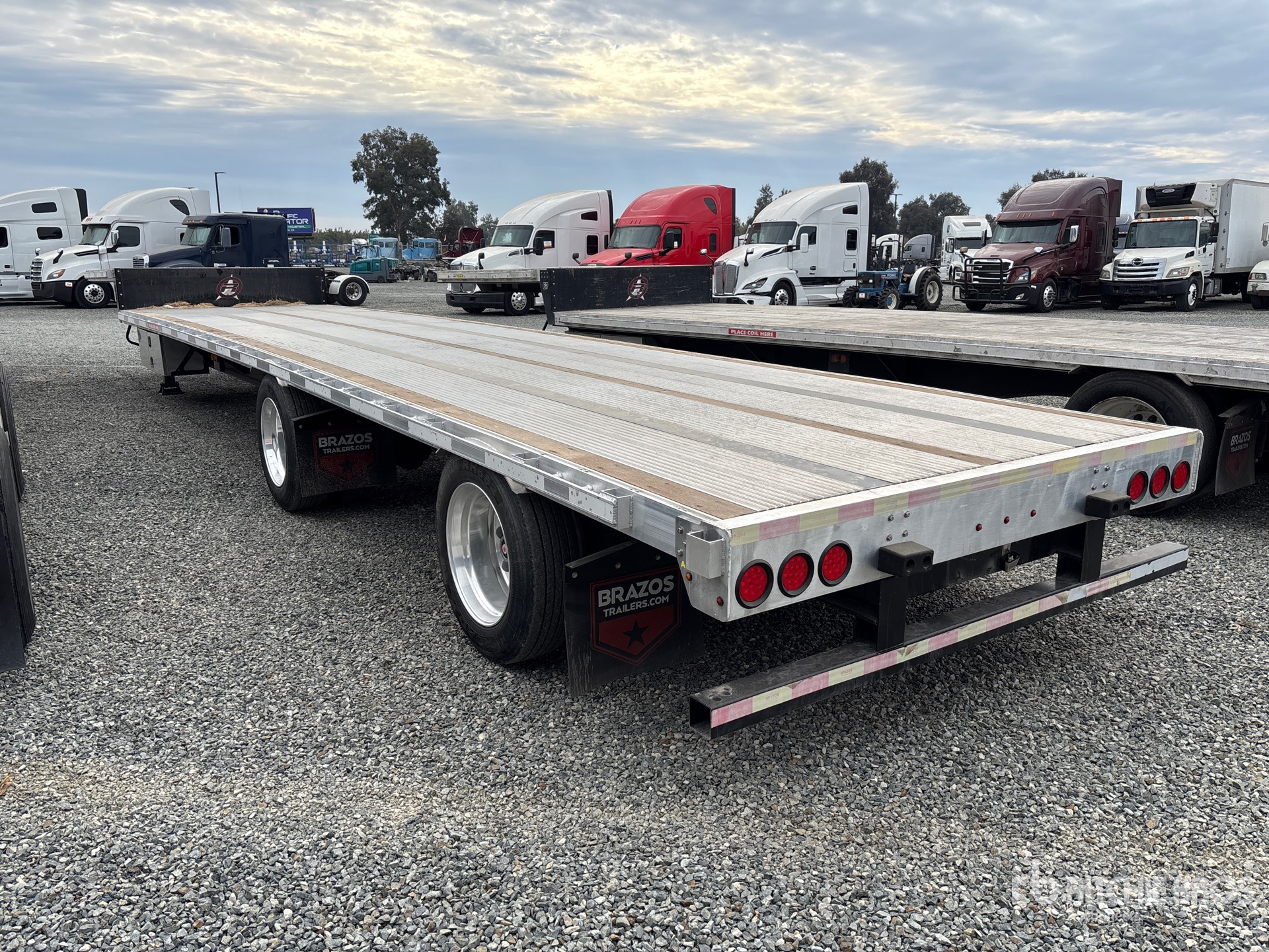 General Appearance with Imagen: esquina trasera izquierda