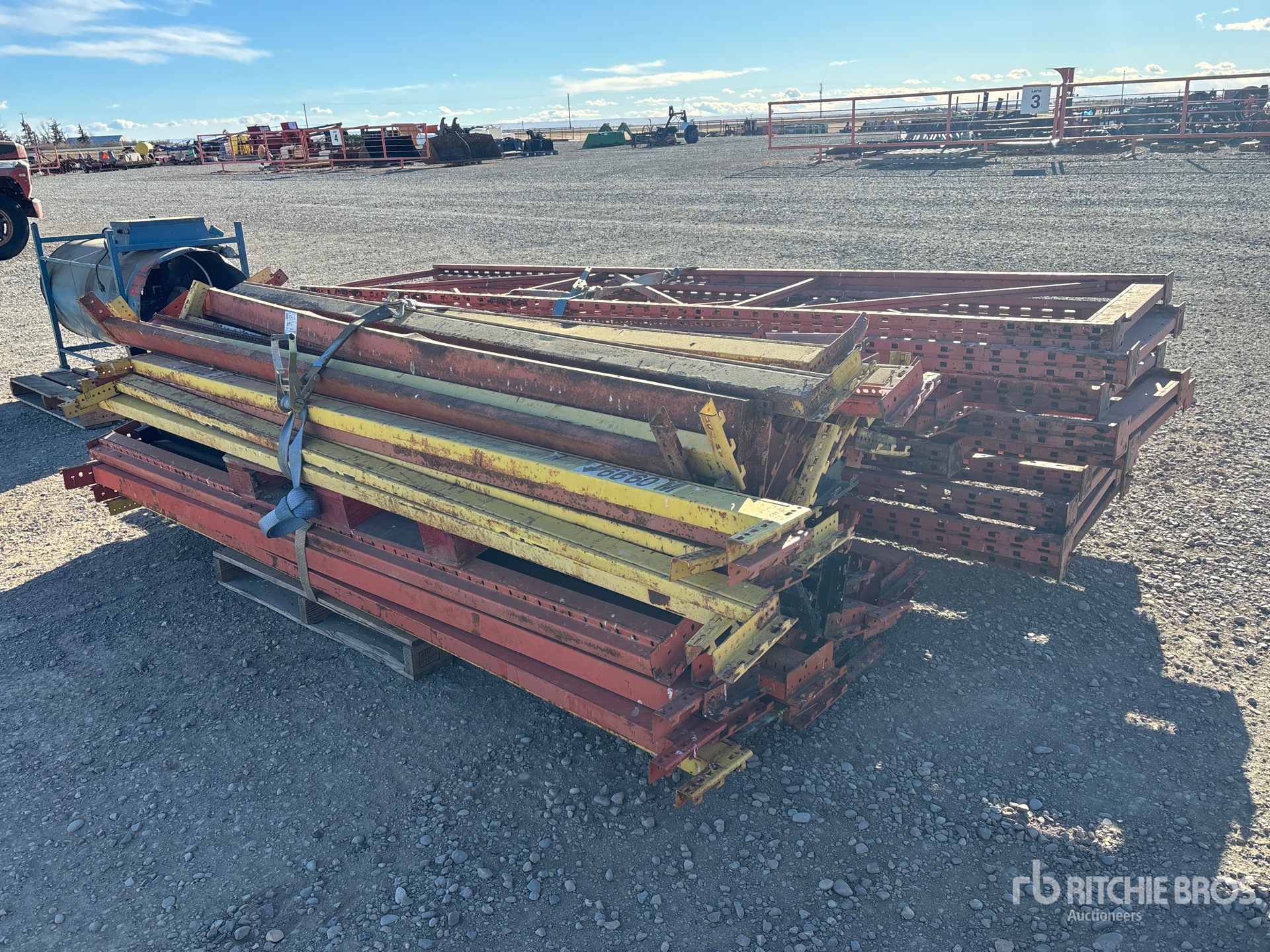 General Appearance with Bild, Ecke vorne rechts