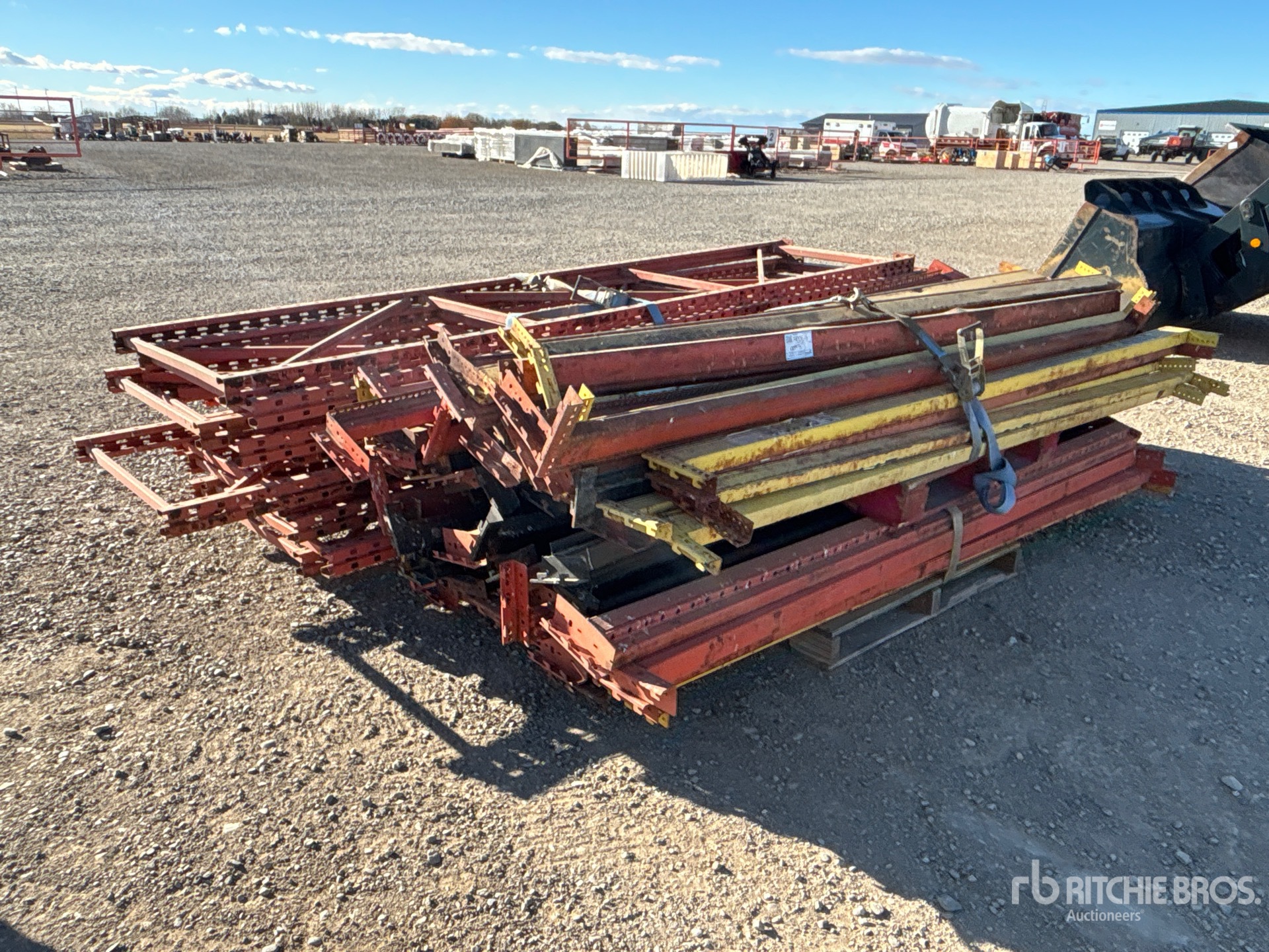 General Appearance with Bild, Ecke hinten rechts