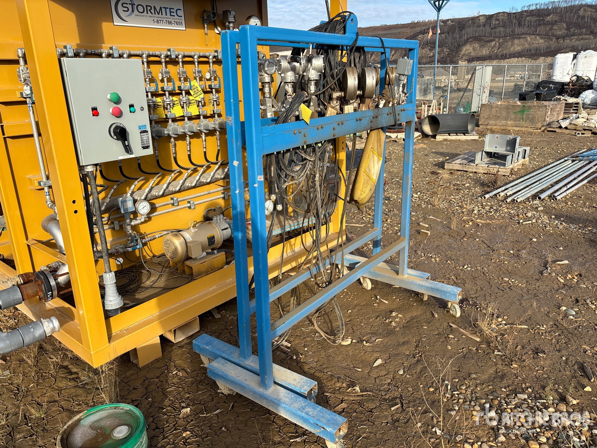 General Appearance with Picture, Right Front Corner