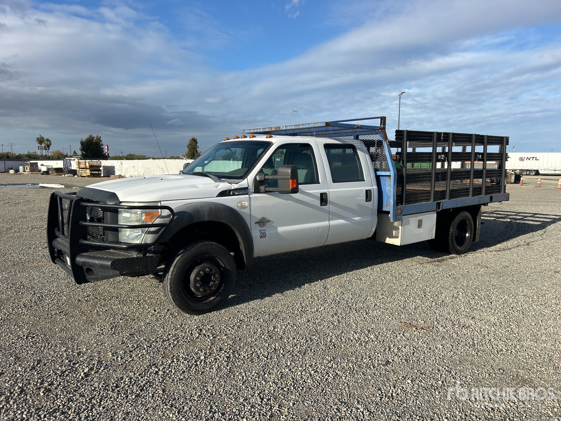 General Appearance with Image, coin avant gauche