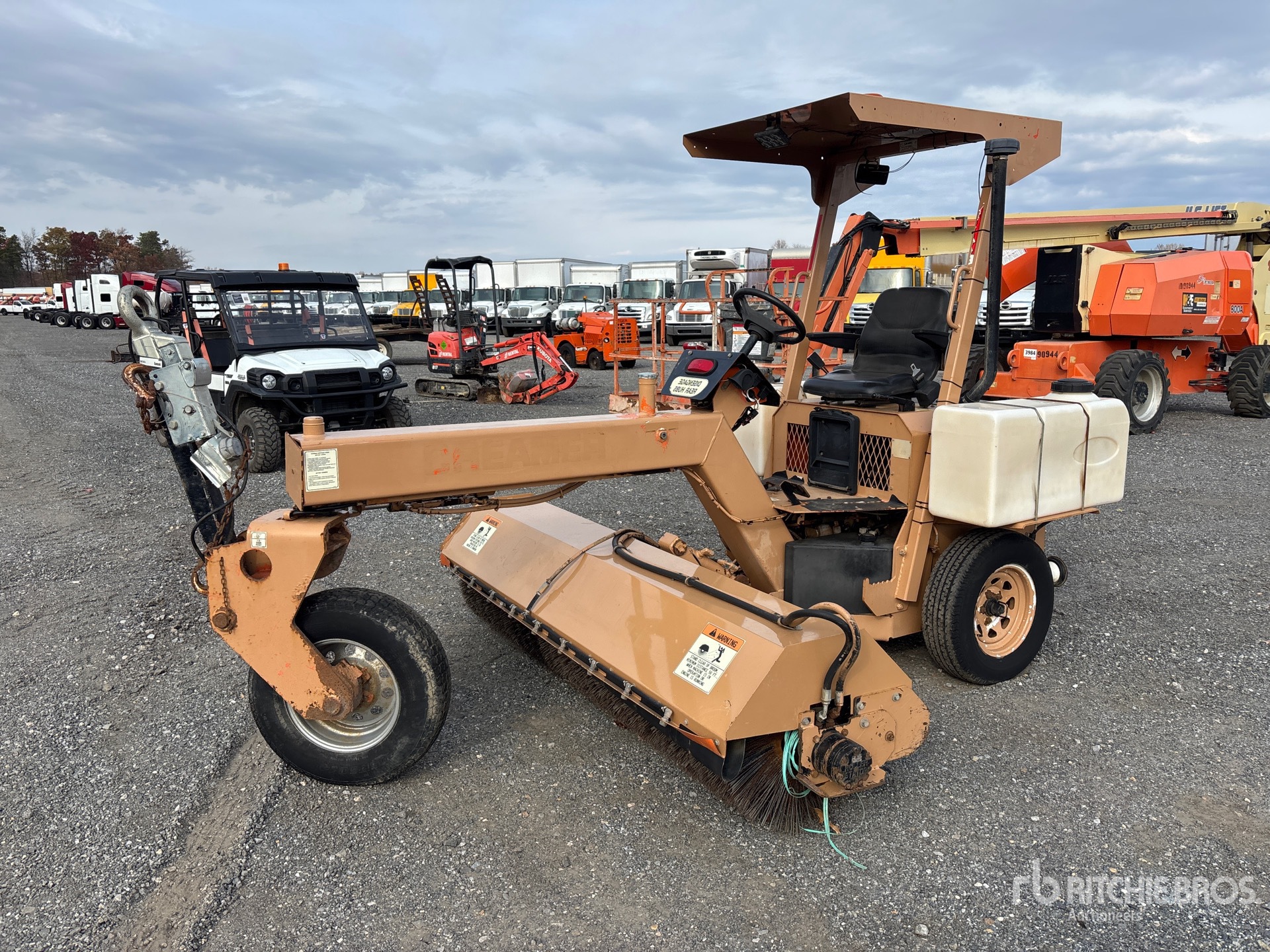 General Appearance with Foto, angolo anteriore sinistro