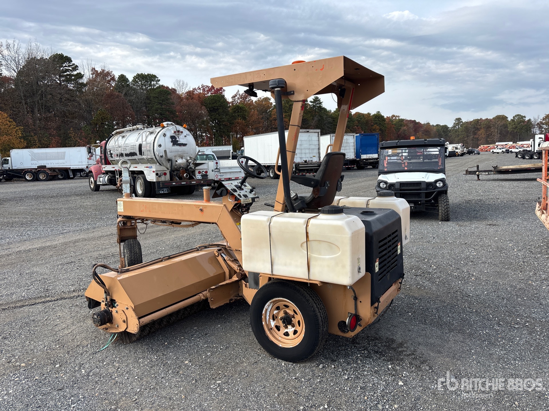 General Appearance with Foto, angolo posteriore sinistro