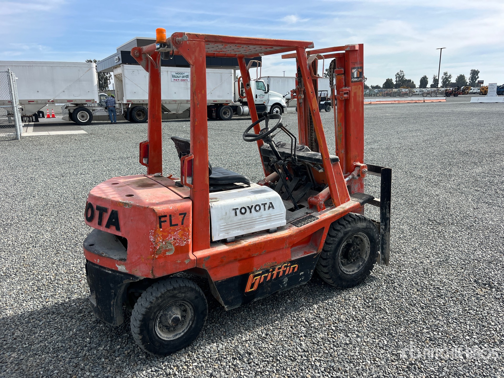 General Appearance with Foto, angolo anteriore sinistro