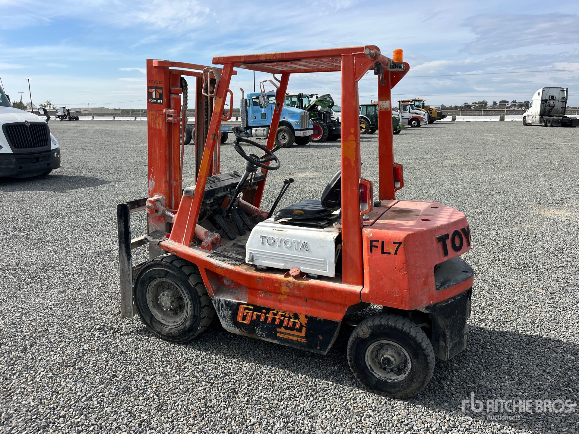 General Appearance with Foto, angolo posteriore sinistro