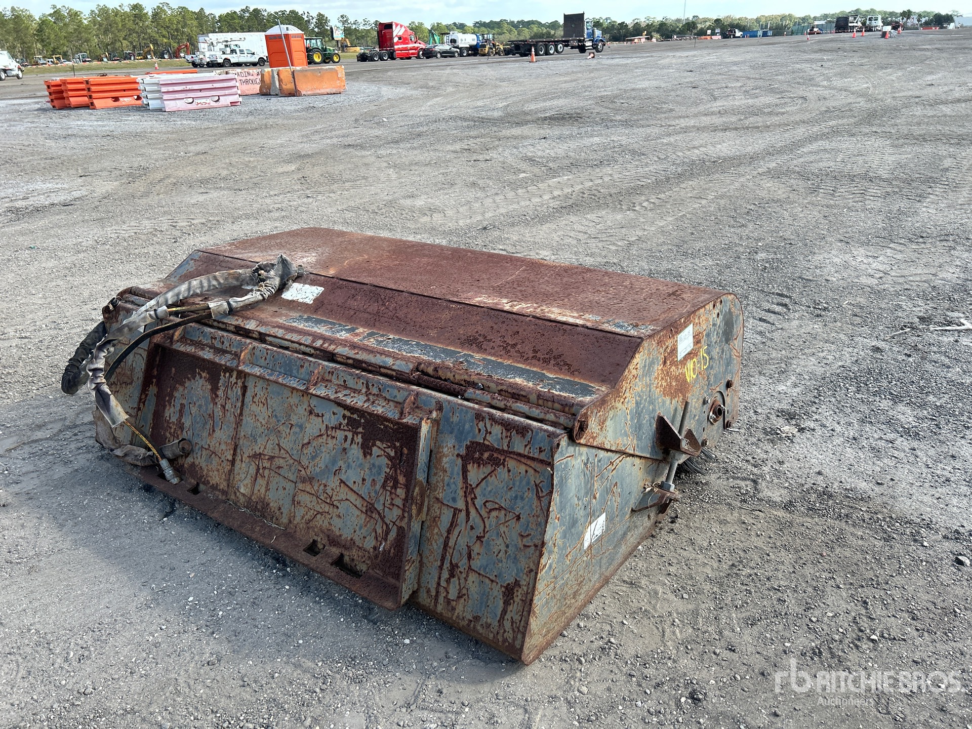 General Appearance with Bild, Ecke hinten rechts